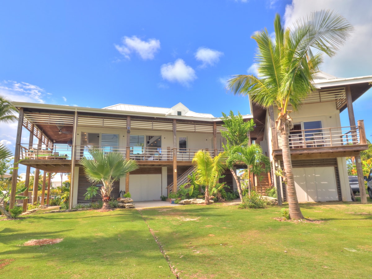 Sea Smoke House (Treasure Cay)