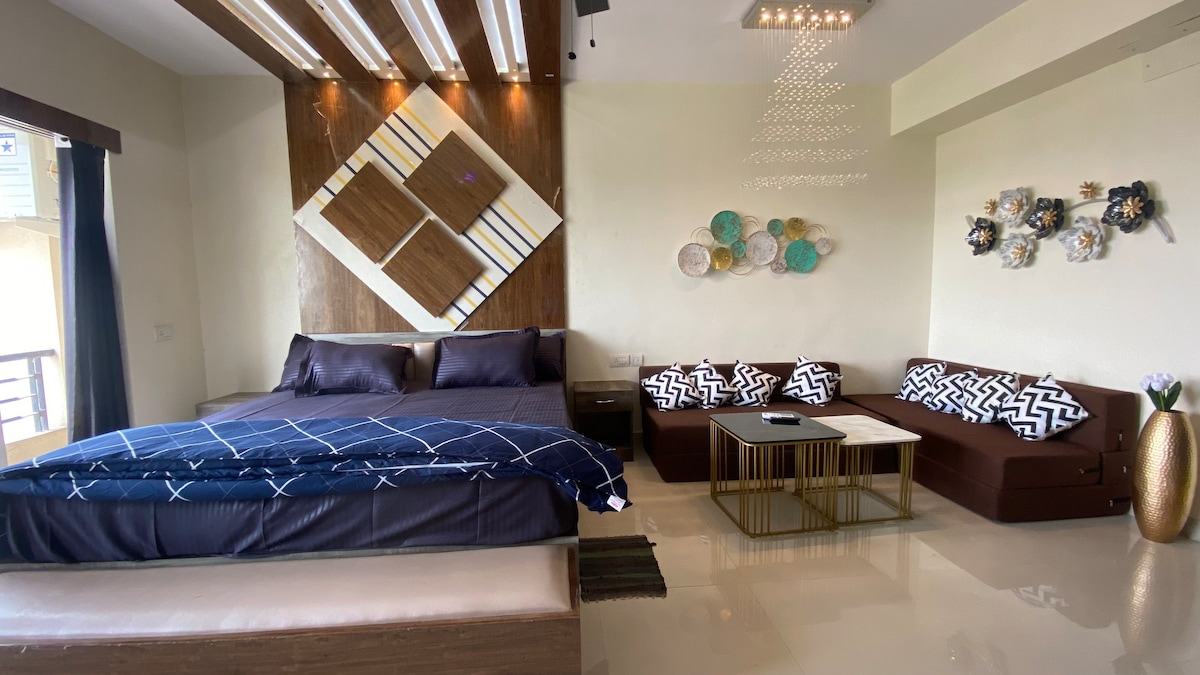 Modern Studio Apartment With Pool @siddhaXanadu929