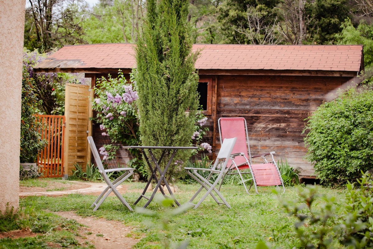 Très joli logement avec jardin en Drôme provençale