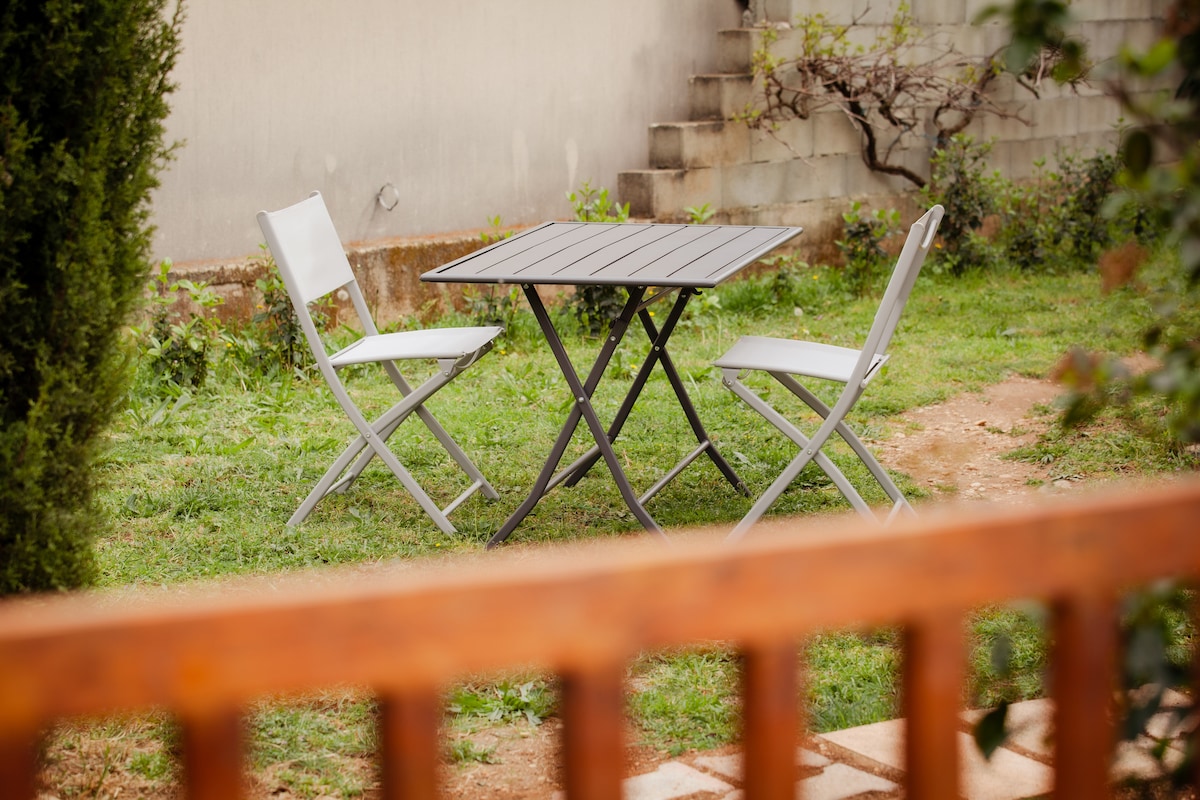 Très joli logement avec jardin en Drôme provençale