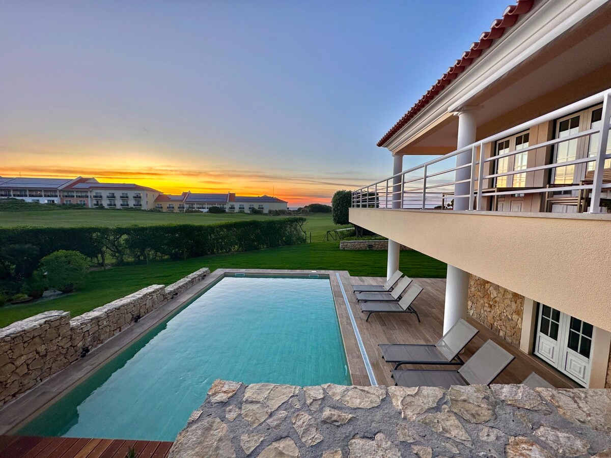 Unbelievable villa with views