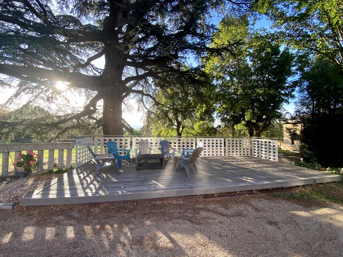 Chardon & Lilas, 2 appartements dans parc château