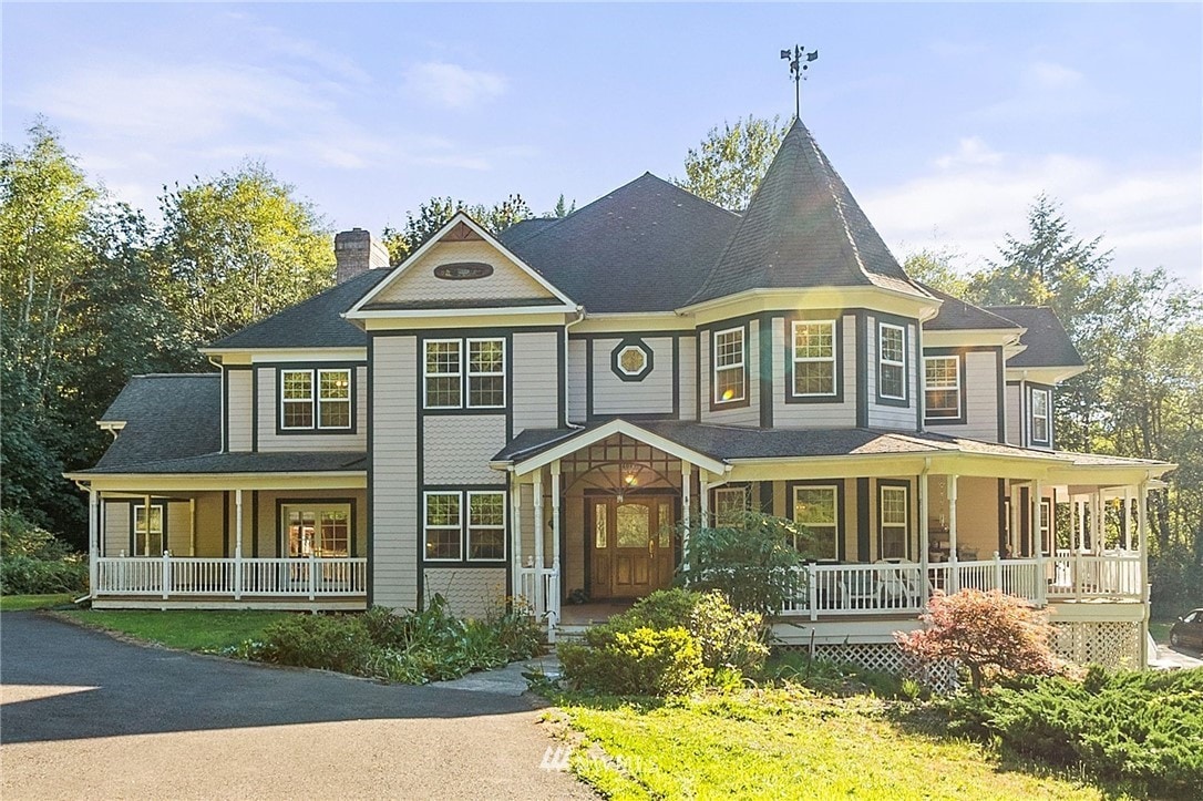 PNW Getaway Victorian Style