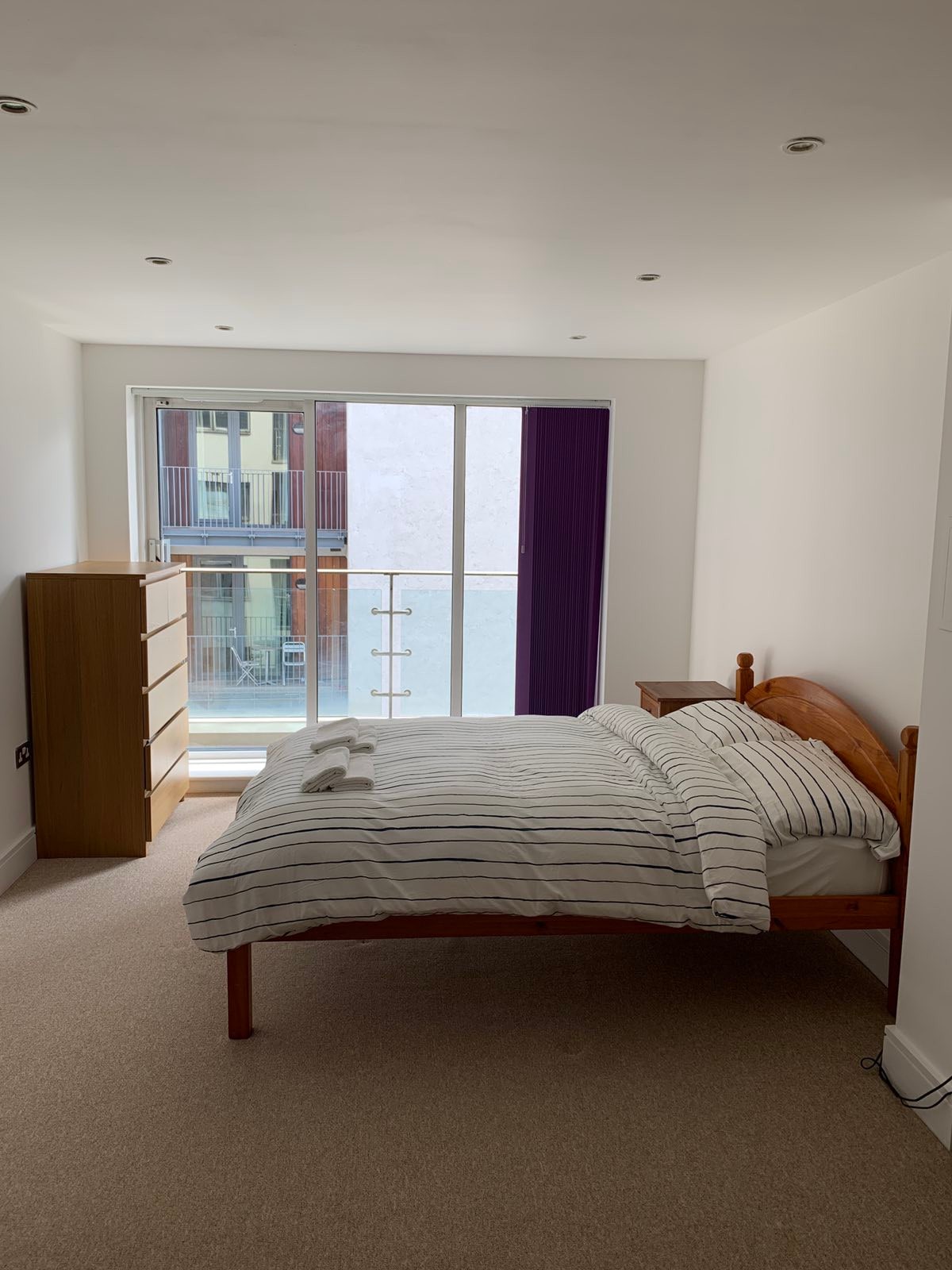 Large bedroom + private bathroom near Tower Bridge