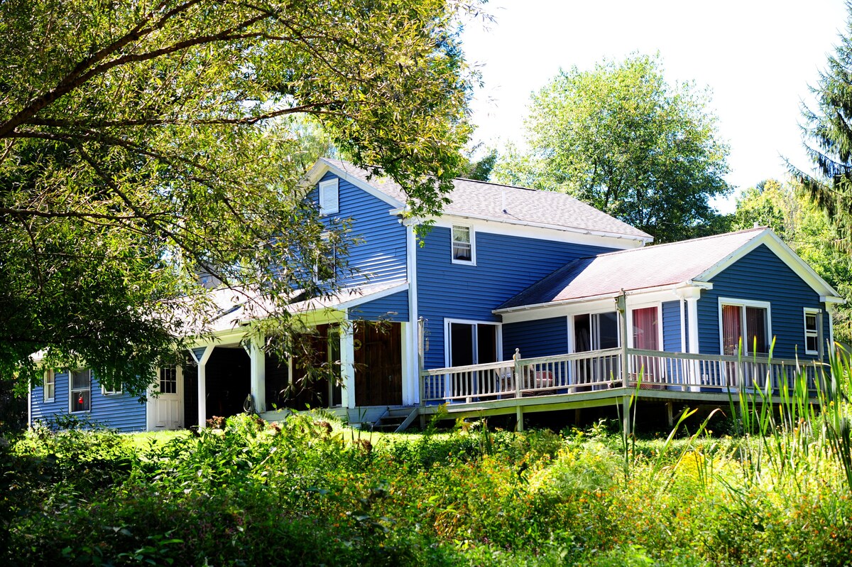 The Little Hoosick House