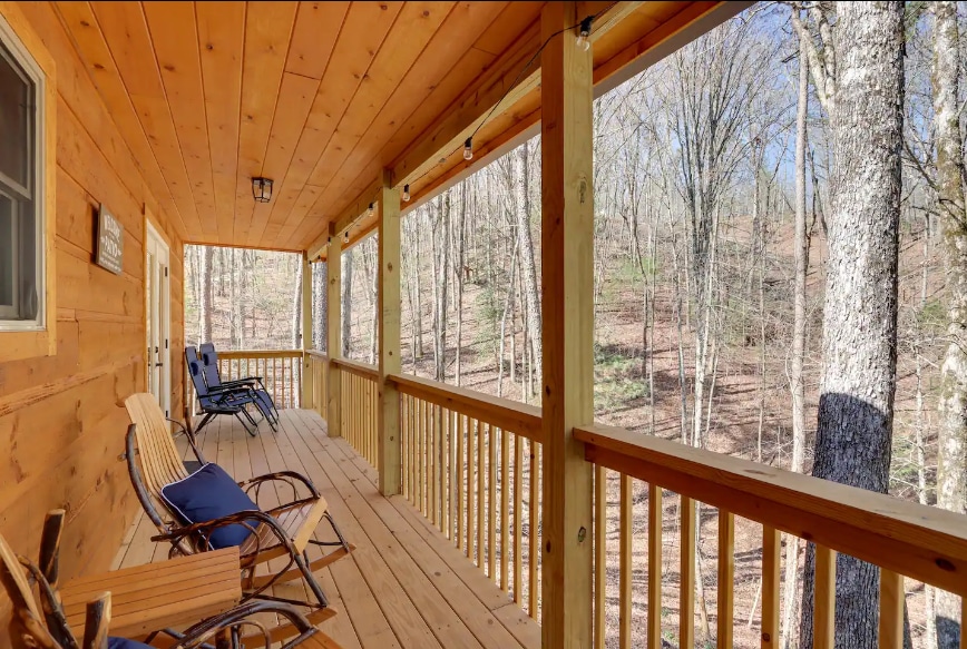 Mountain Retreat: 2BR/2BA, Fireplace, Arcade