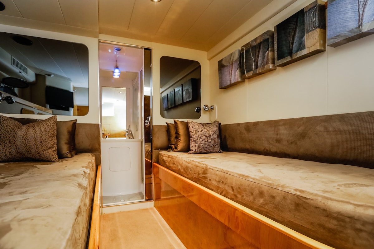 Stay in luxury aboard Galaxy 1 super yacht