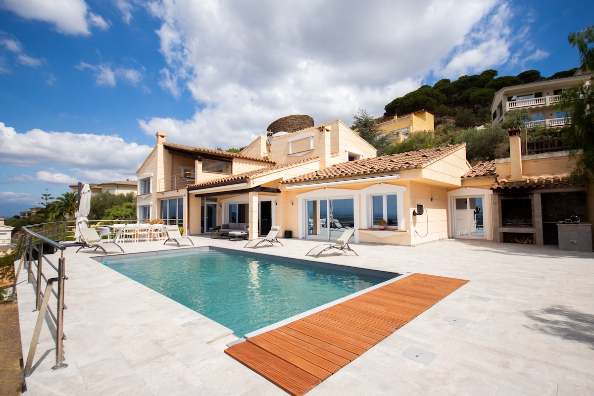 Villa Luxueuse, 2 piscines, spa et salle de sport