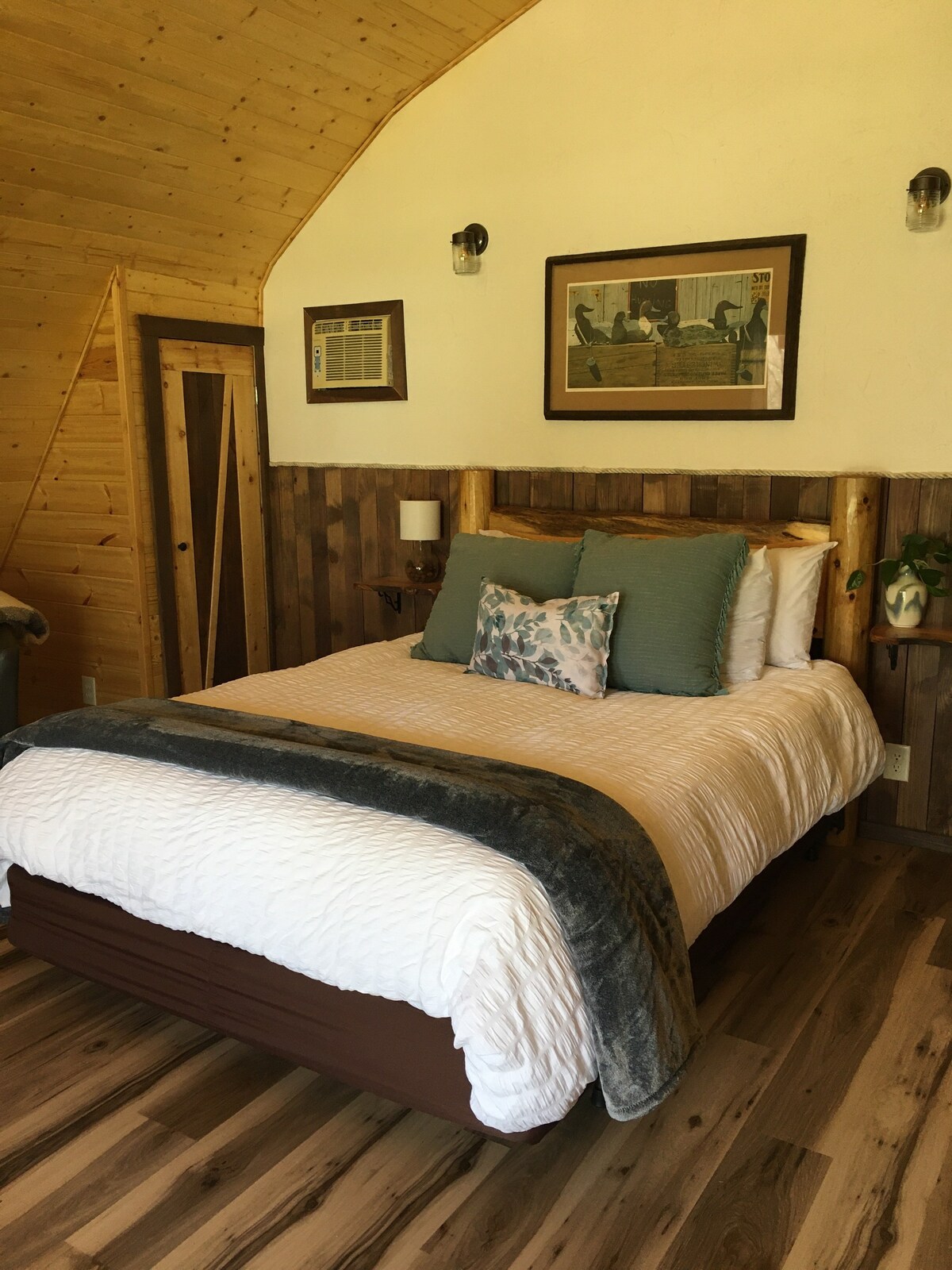 Barn loft at Wood Song Lodge on 15 acres