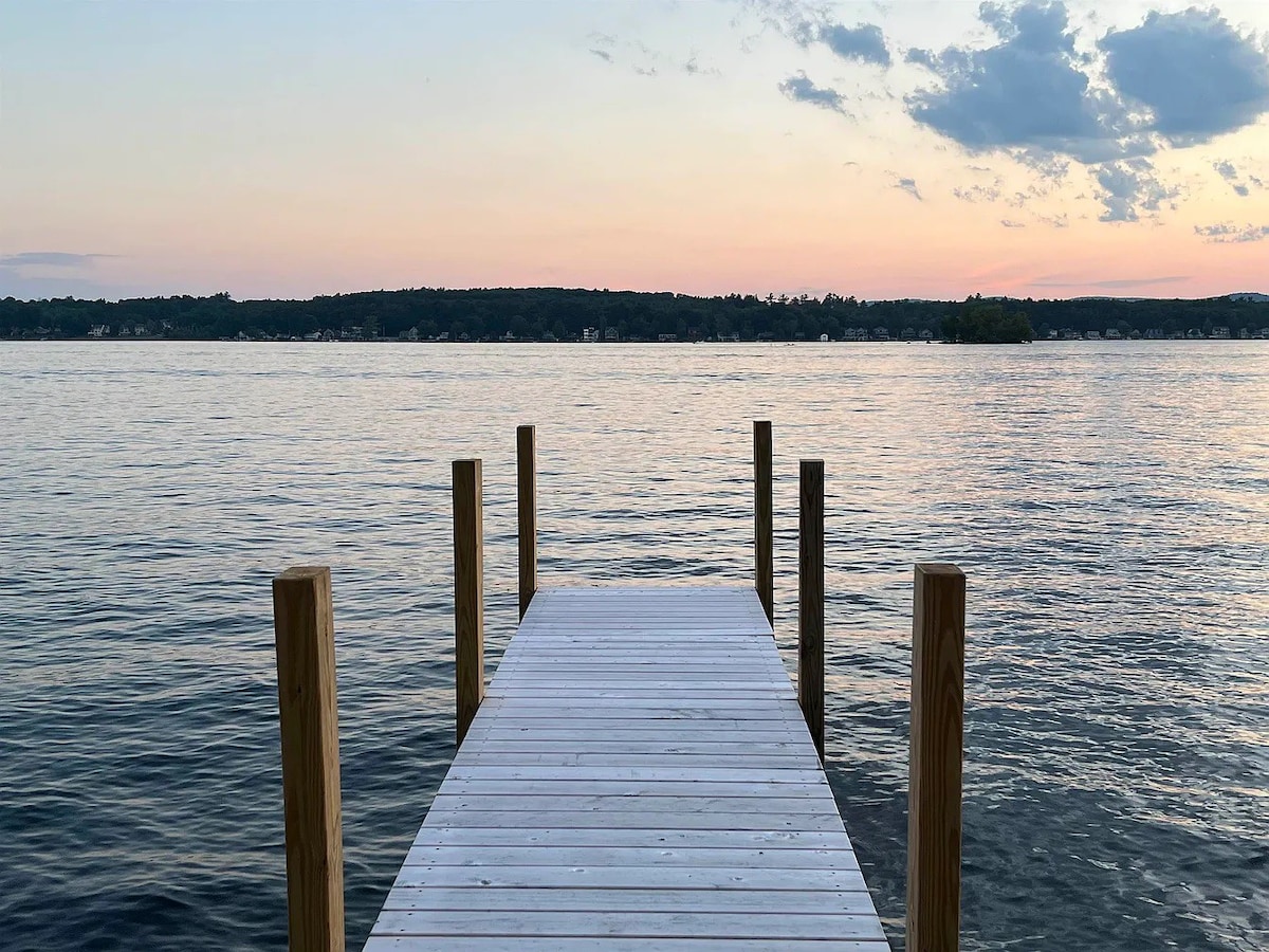 Beautiful Lake Winni w/ Dock!