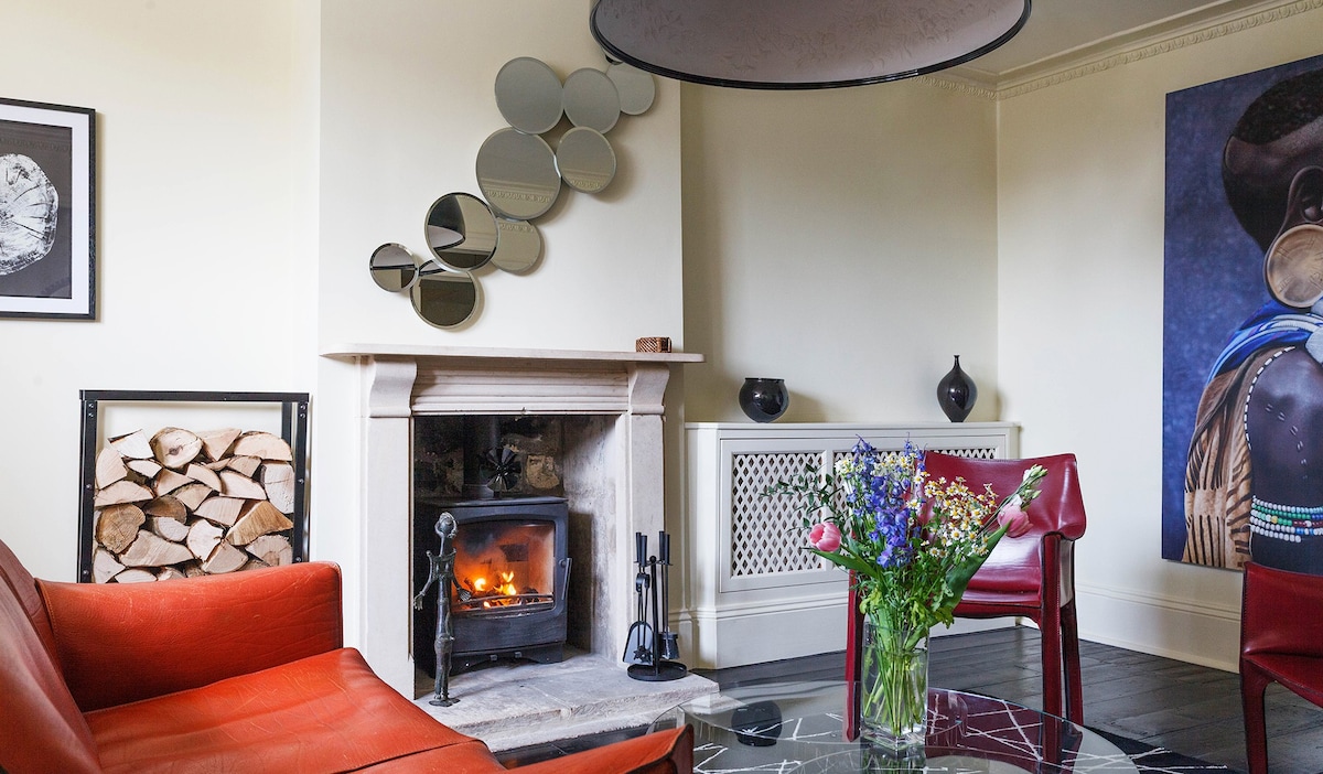 The Perfect Painswick House For A Gathering