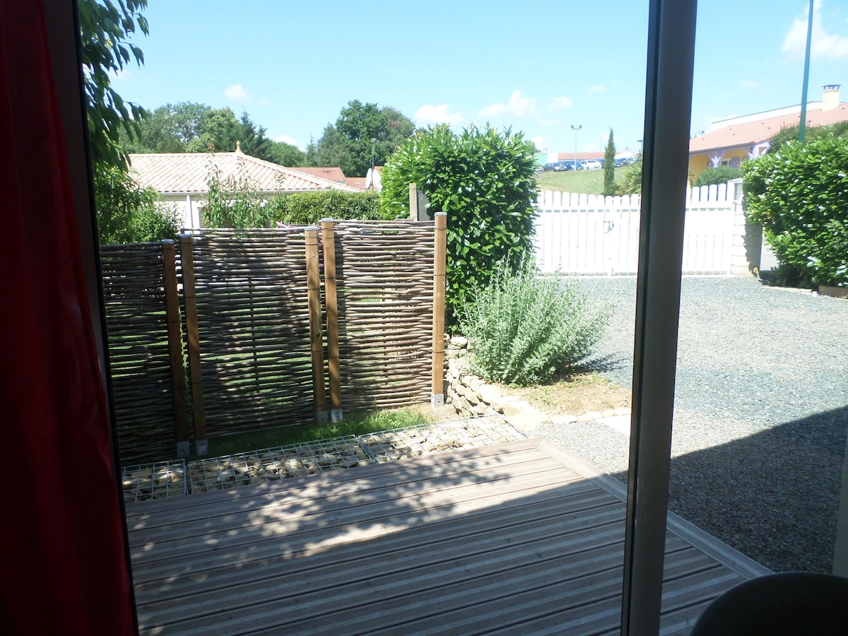 petite maison moderne de plein pied à la campagne