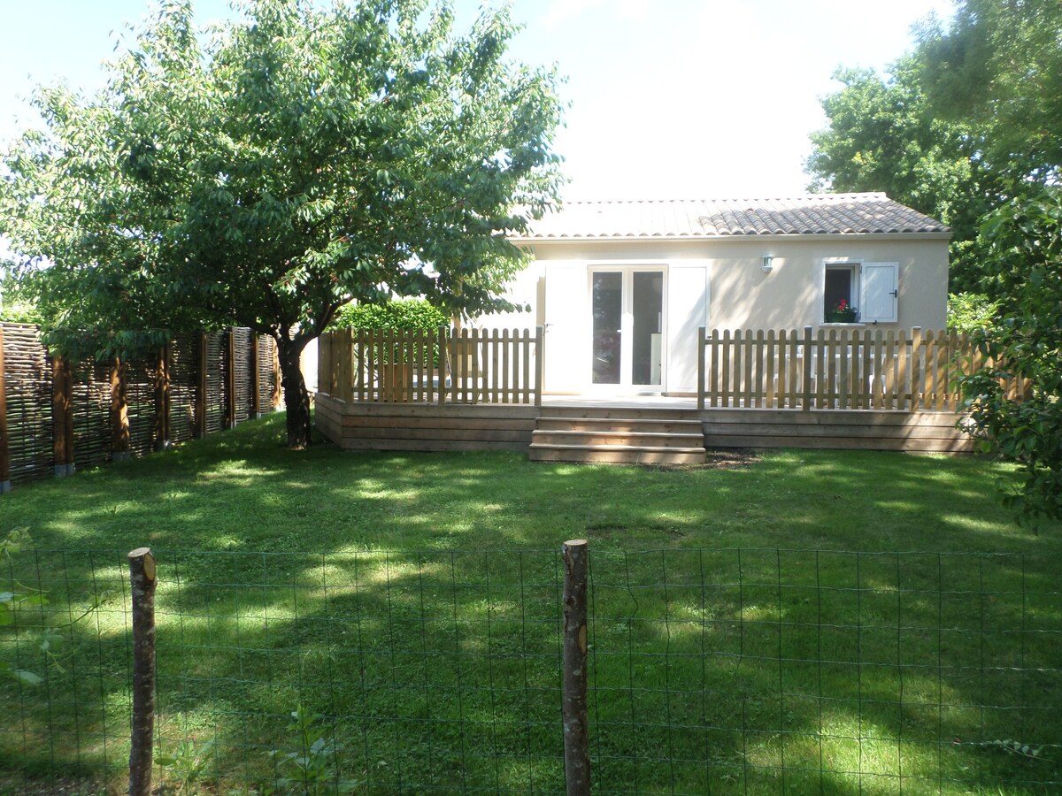 petite maison moderne de plein pied à la campagne