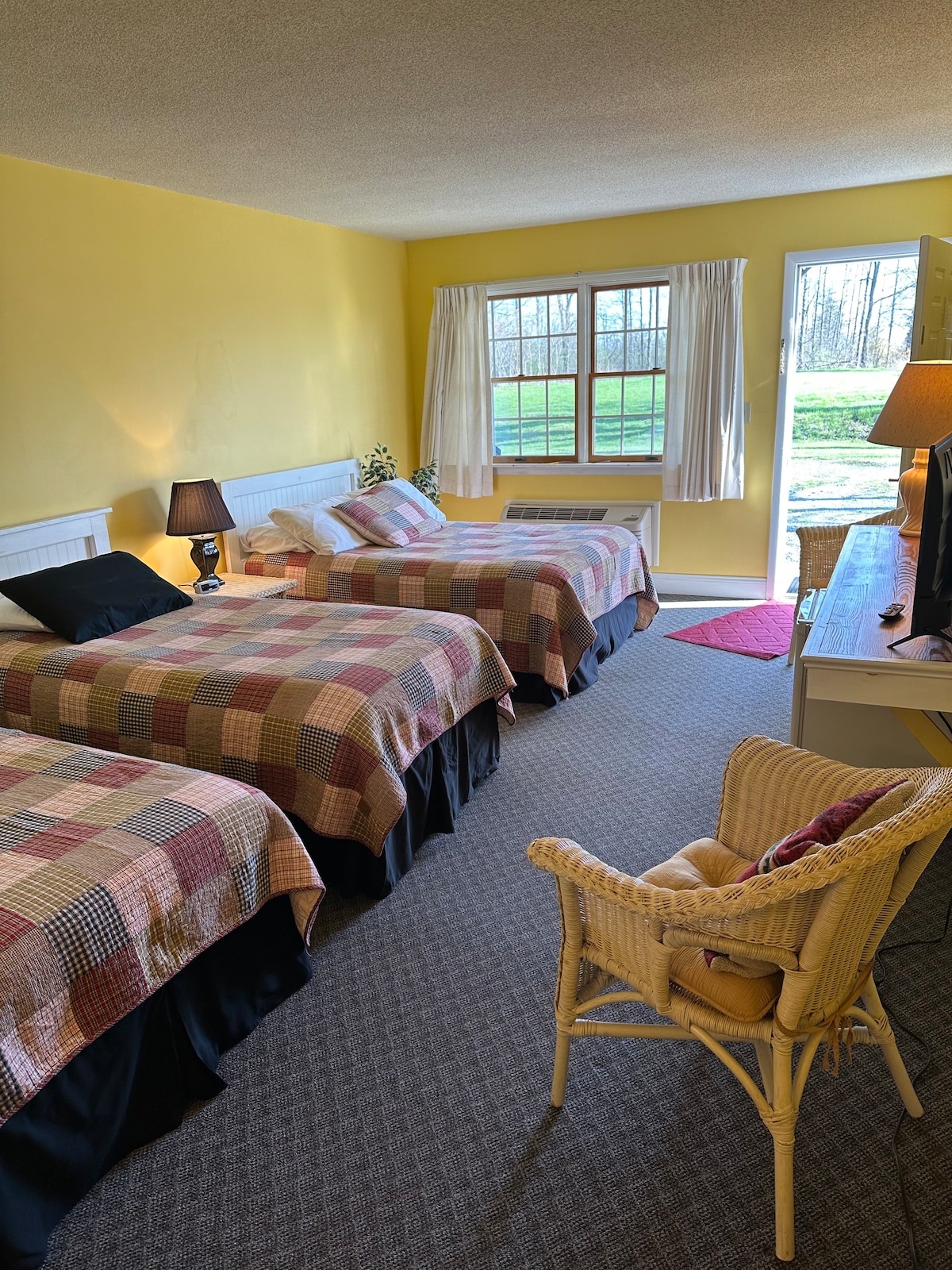 The Aspinwall Motel (3 Beds - No cleaning fees)