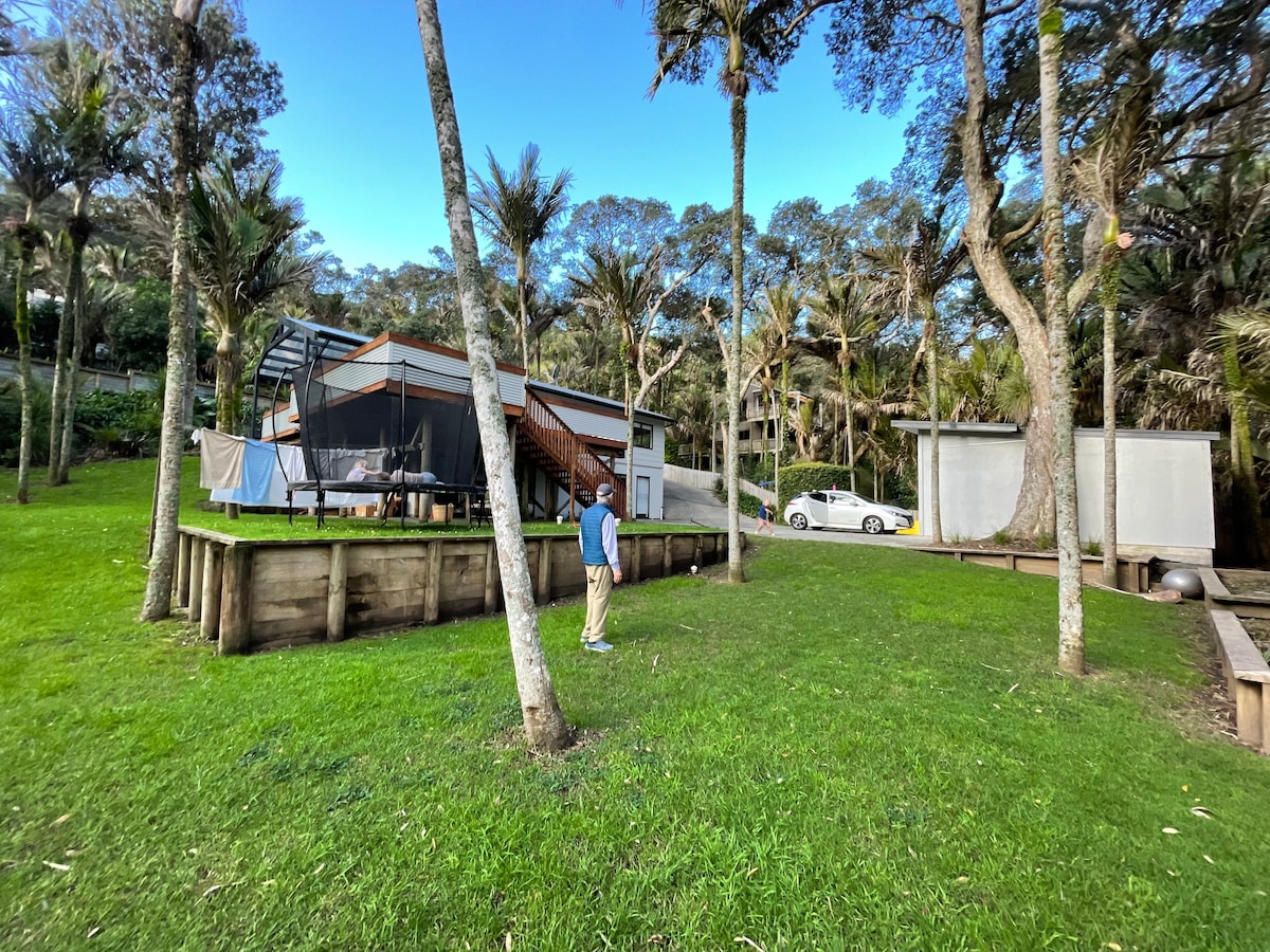 Peaceful Muriwai home