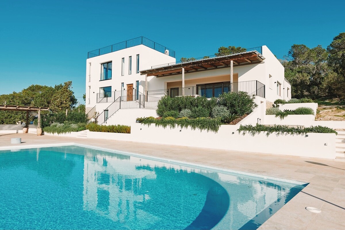 Modern Villa Seaviews Cala Conte