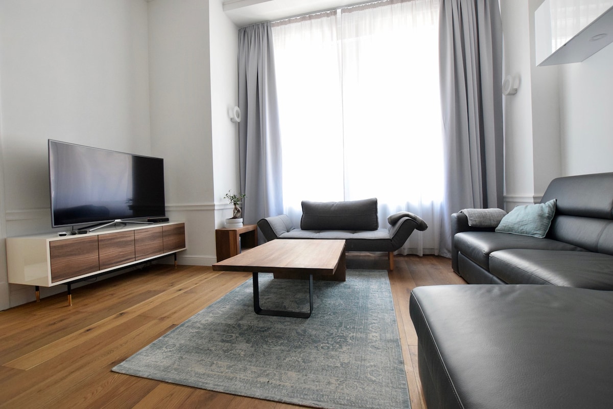 Luxury Apartment by Hi5 - Budapest Broadway (094)