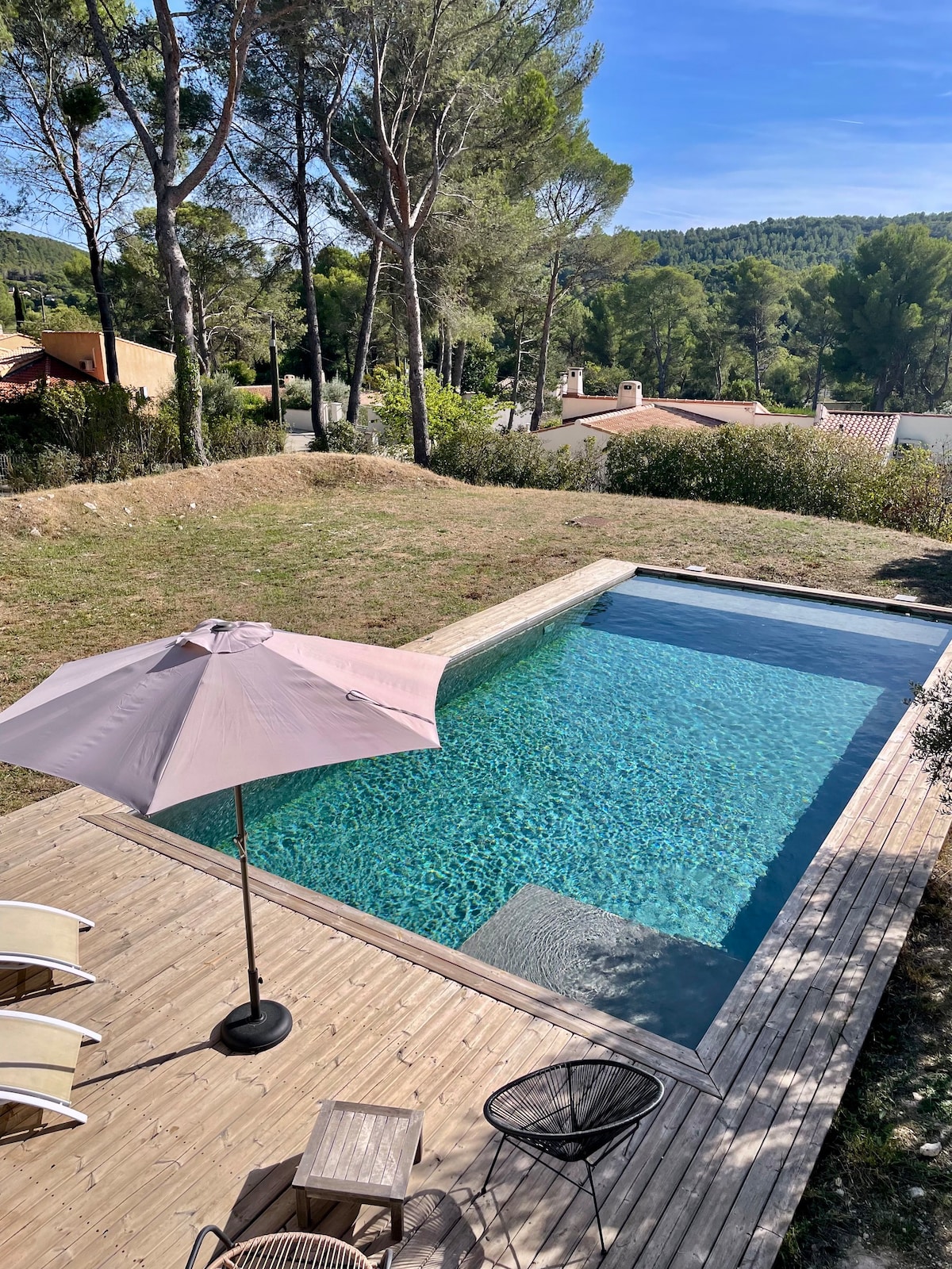 Villa piscine climatisée avec vue