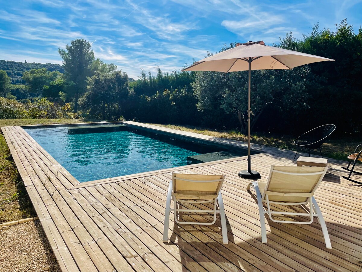 Villa piscine climatisée avec vue