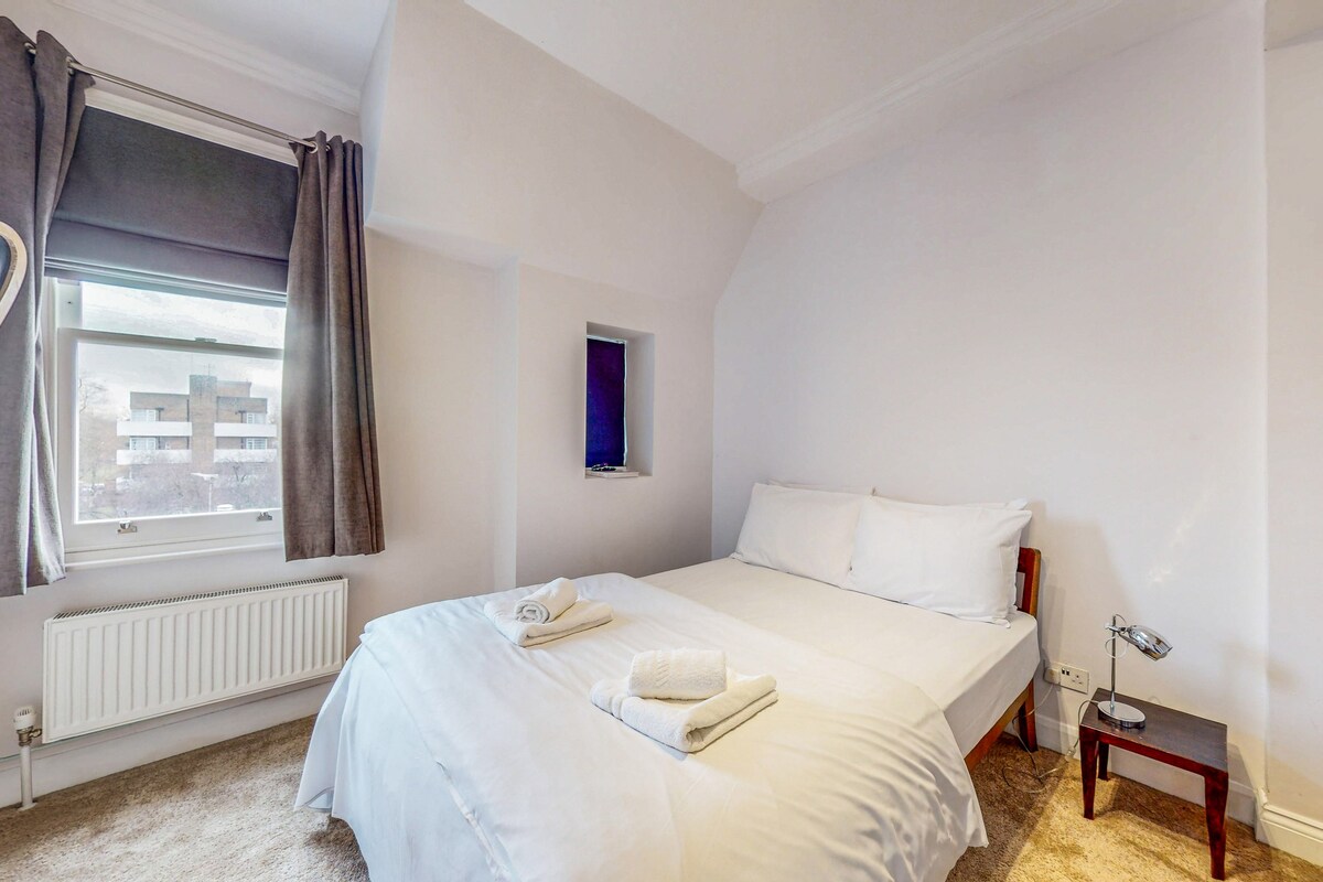 Modern 1BD flat in Clapham Old Town