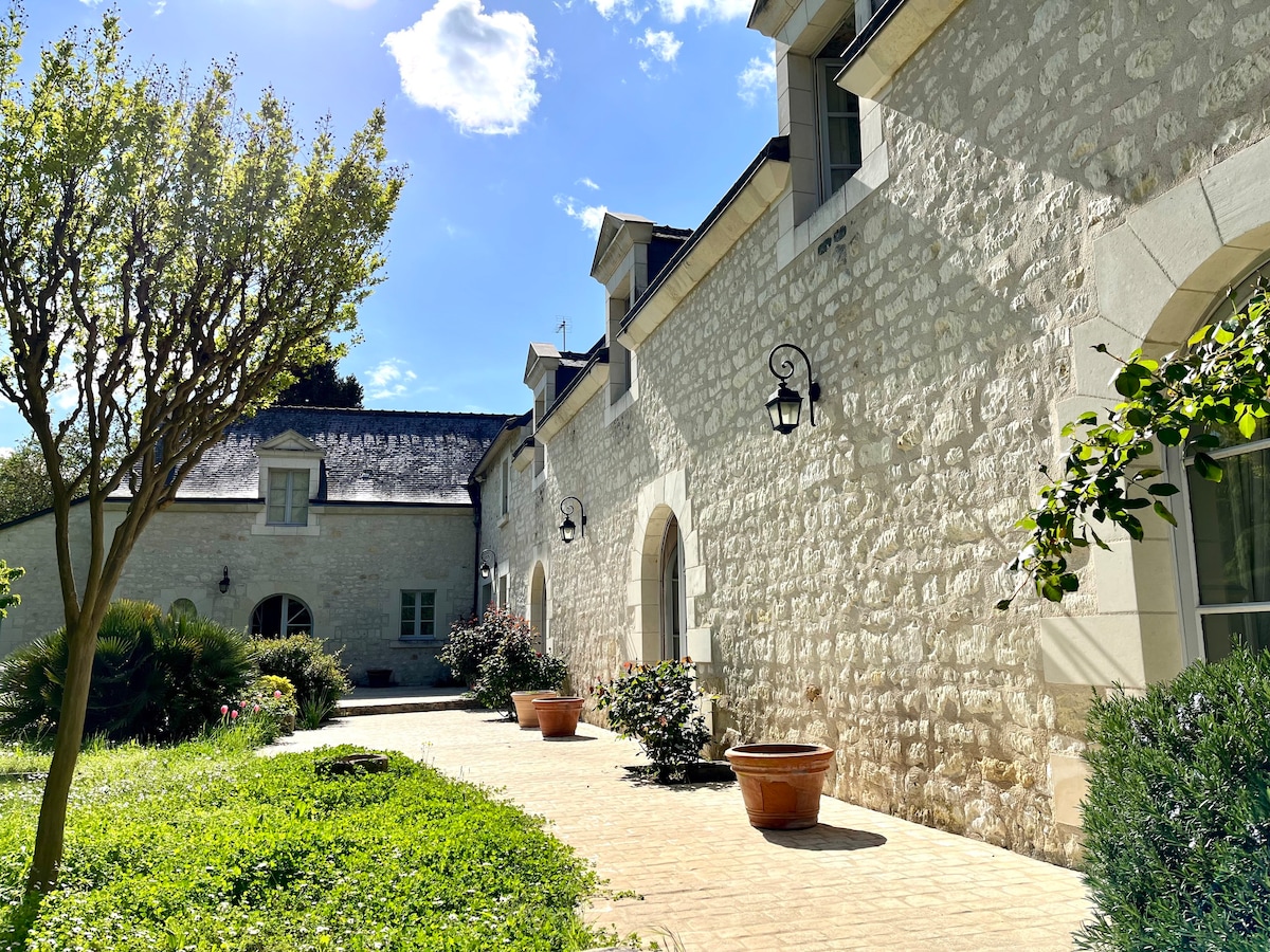 位于卢瓦尔河城堡（ Châteaux of the Loire ）中心地带的漂亮房子