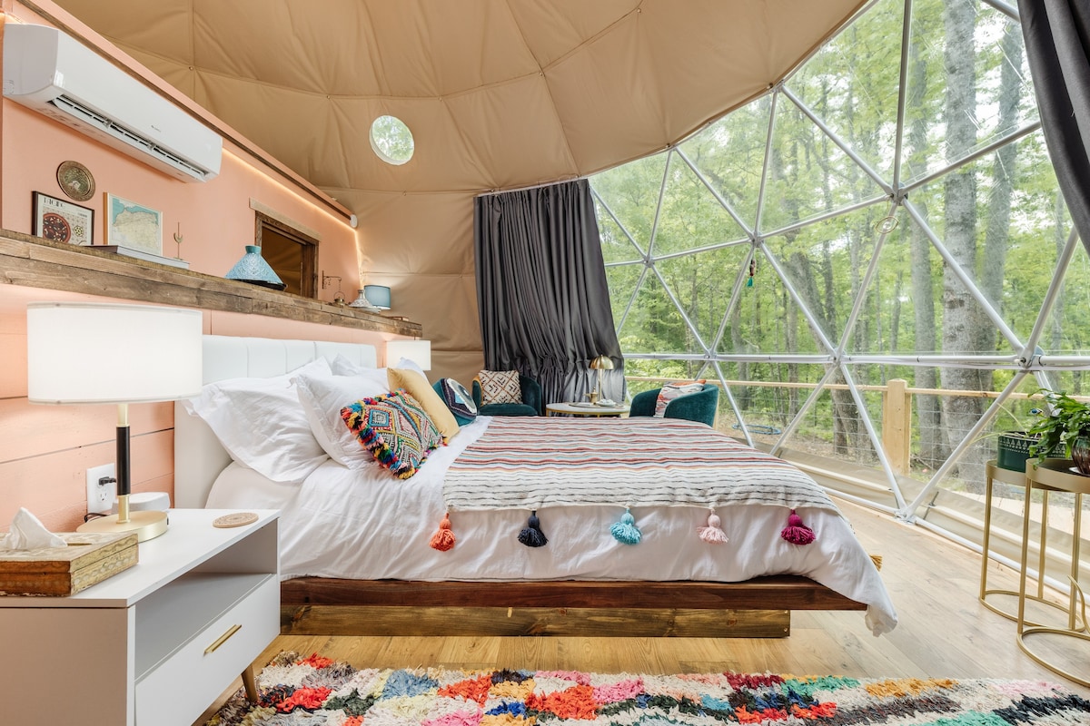 Moonhaven Forest Dome w/ Hot Tub Moroccan Design