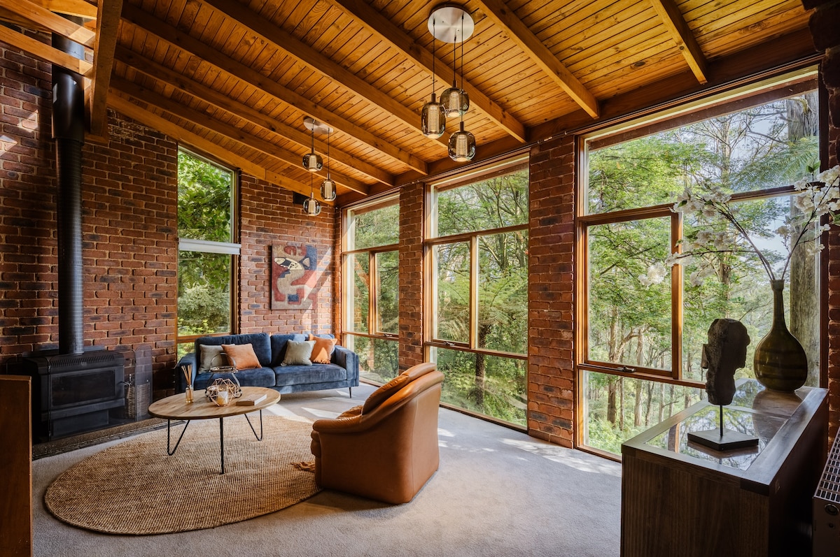 Seednest Treehouse | Forest & Mountain View