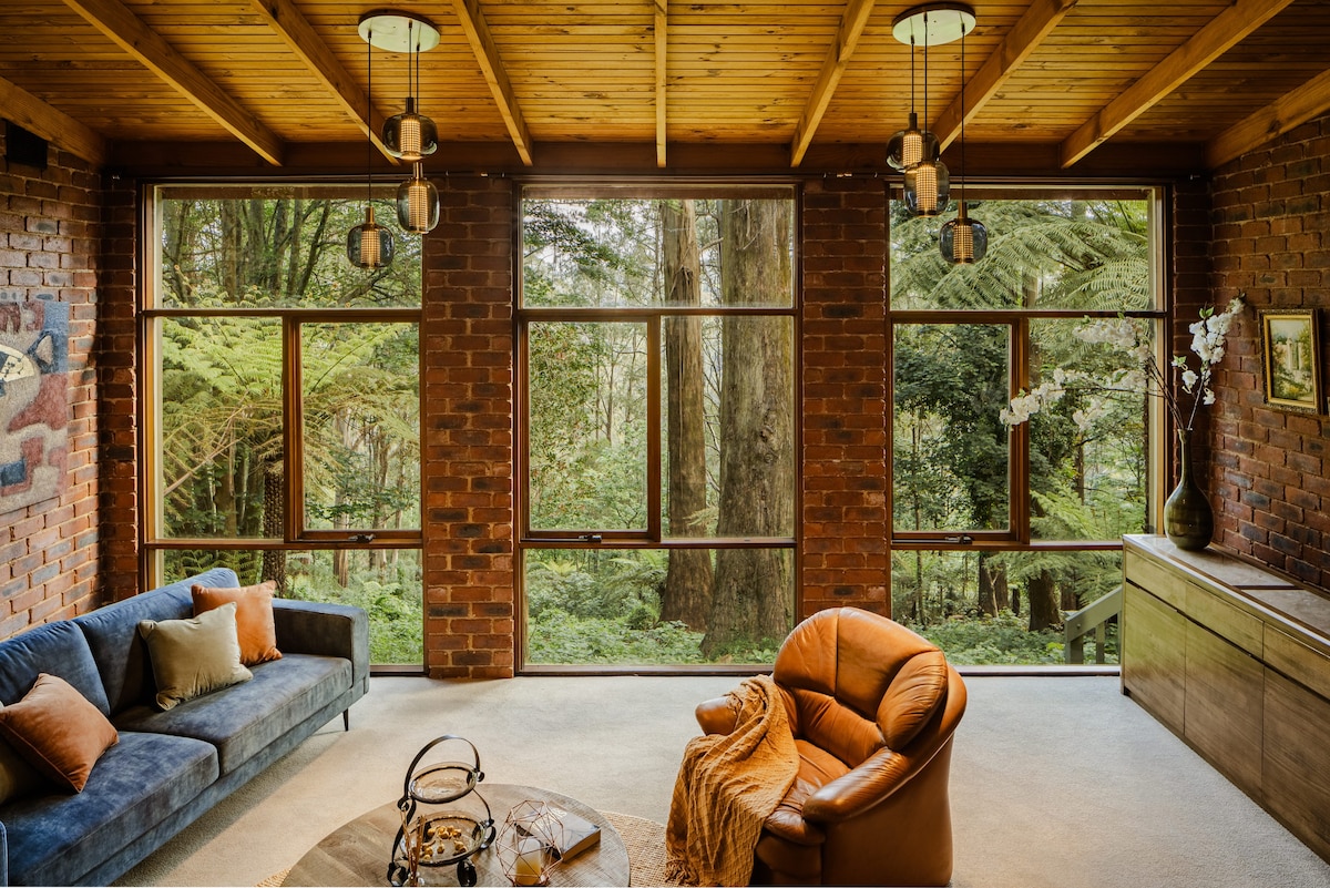 Seednest Treehouse | Forest & Mountain View