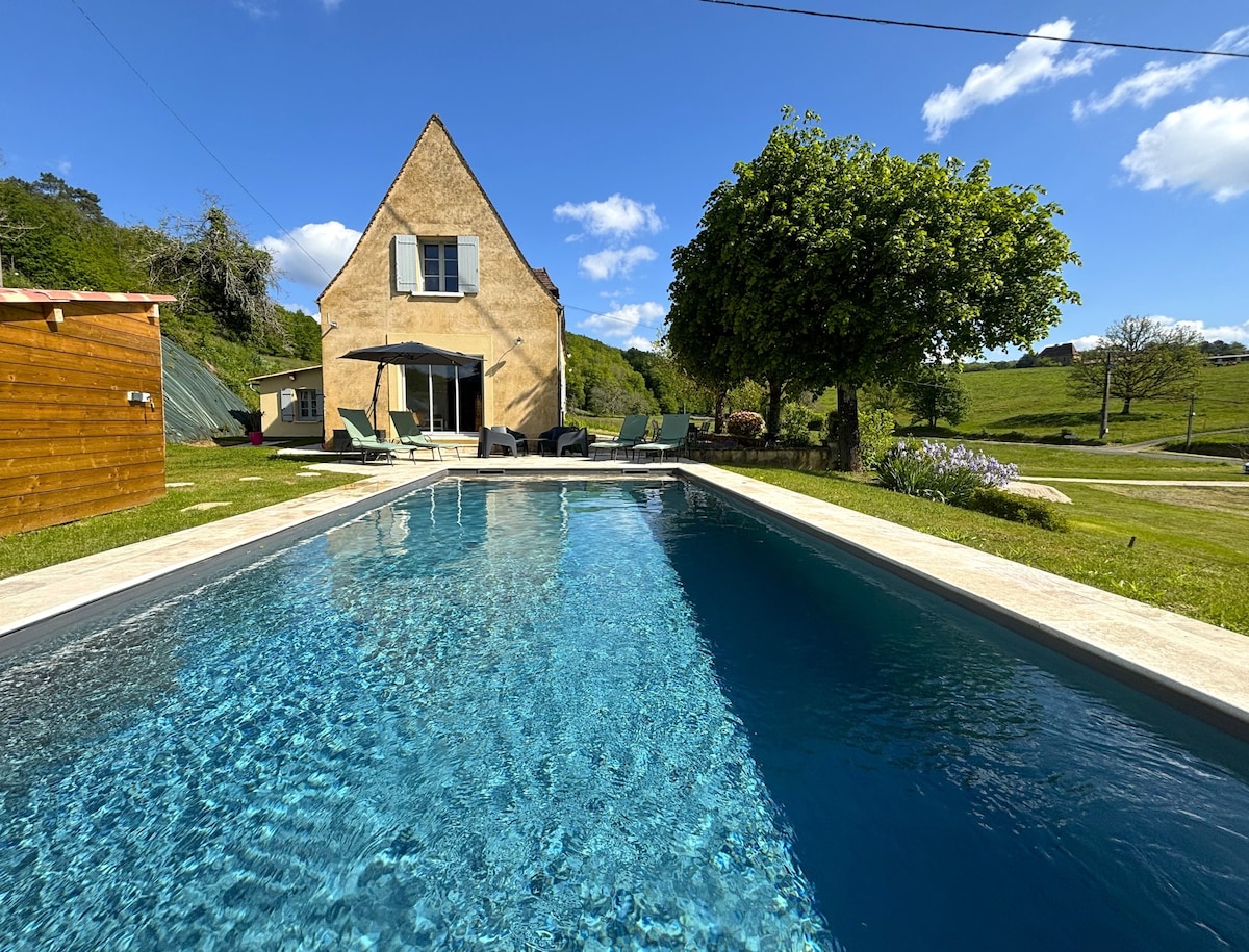 Maison de charme avec piscine chauffée dans Beynac