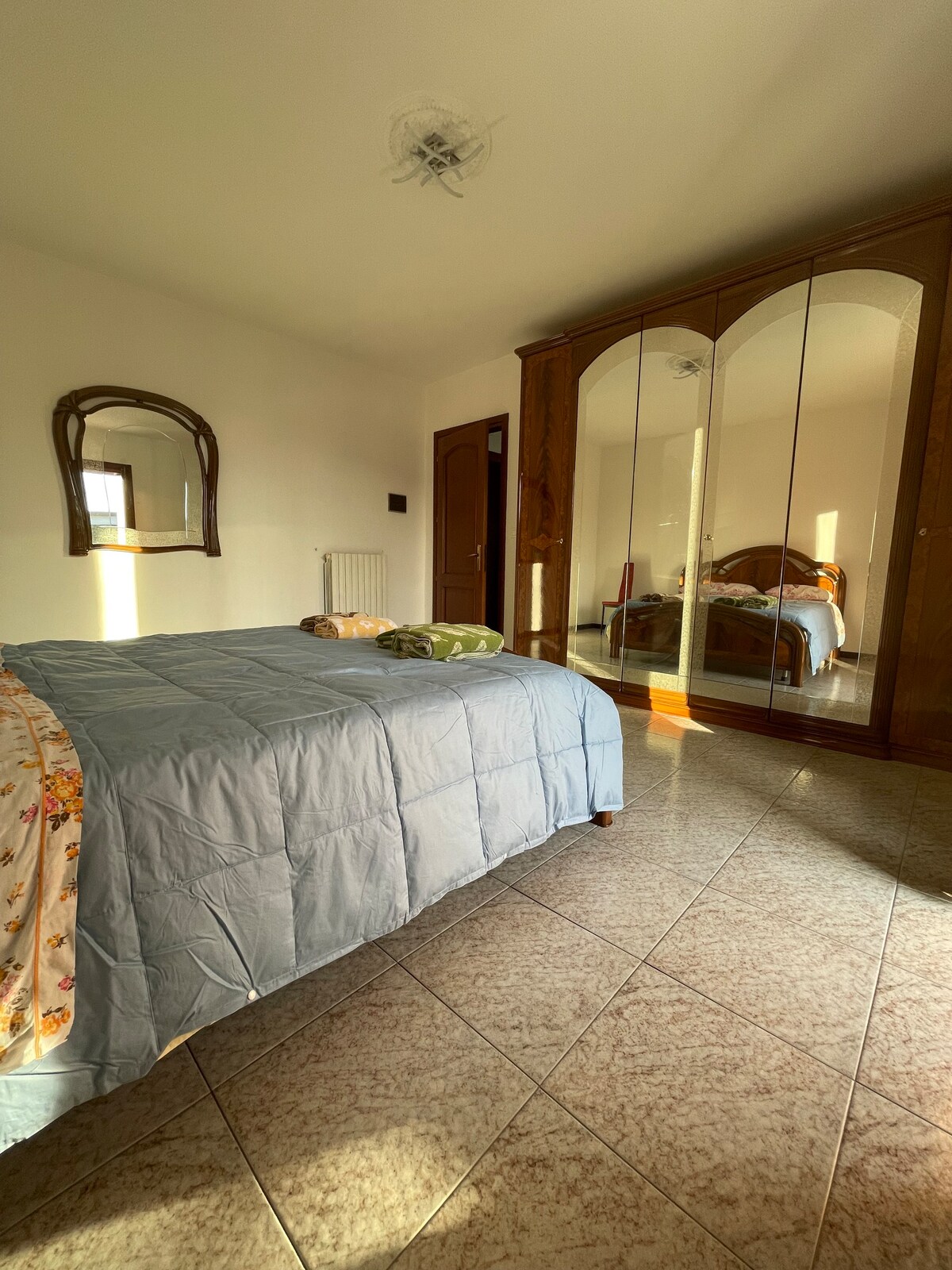 Stanza doppia con bagno privato in Villa Hoara