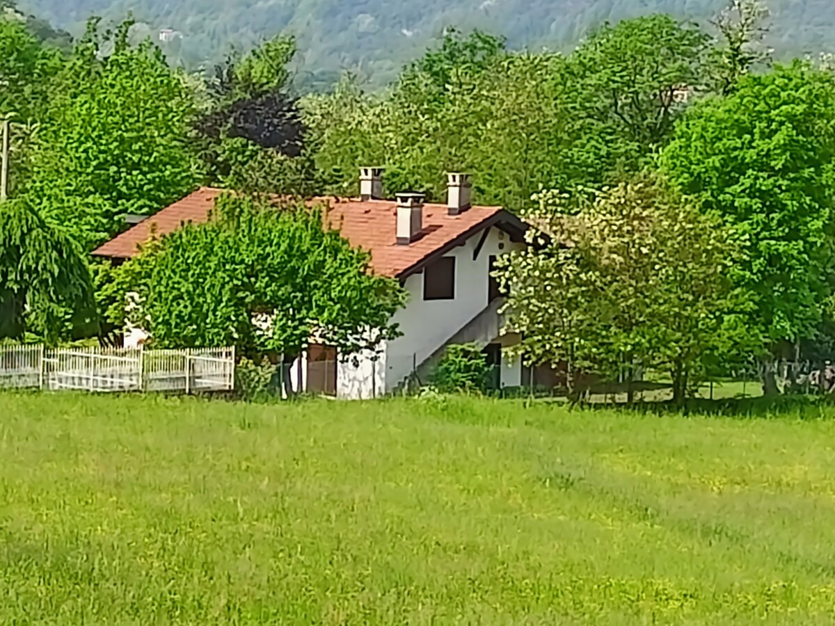 Casa sul Lago di Lugano - Besano / Porto Ceresio