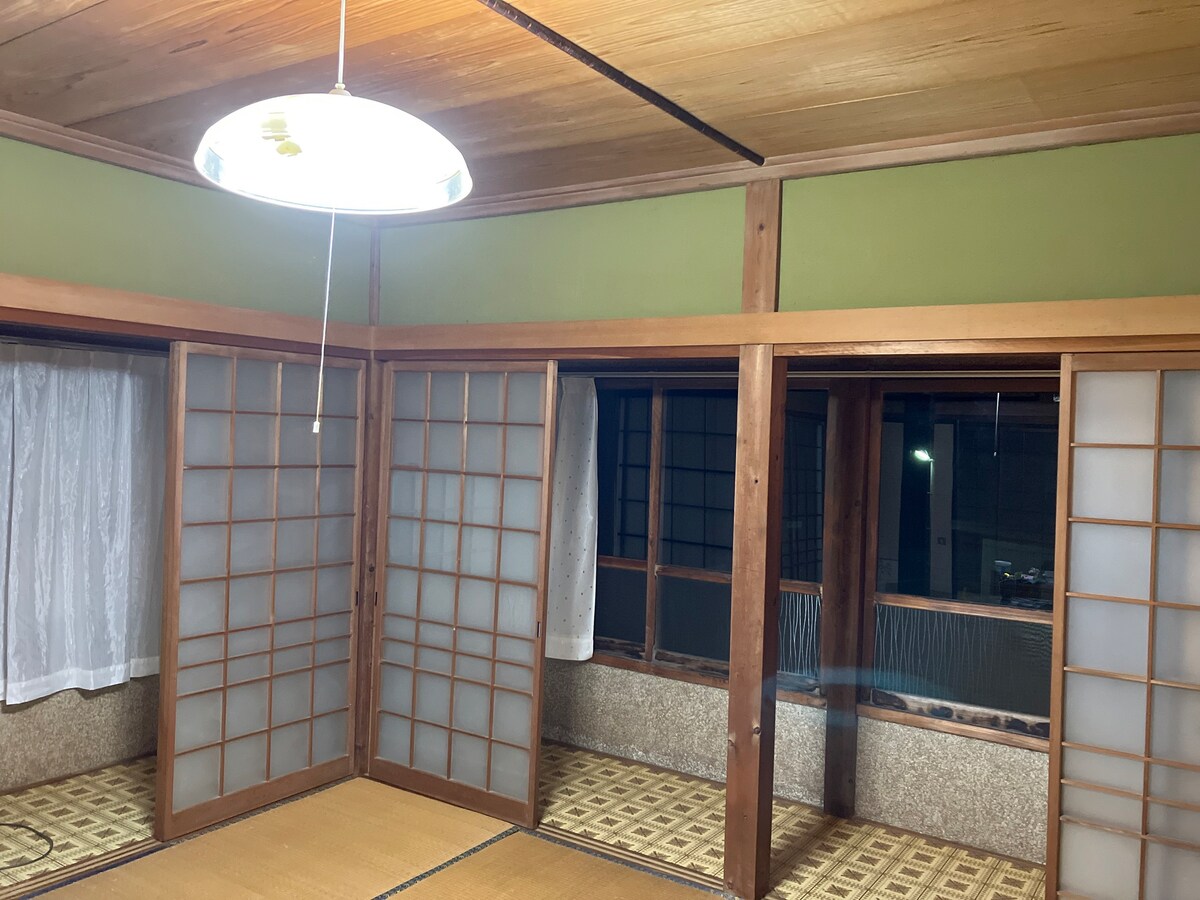 8畳と6畳の2部屋使用可能。新東名浜松いなさICまで車で5分！