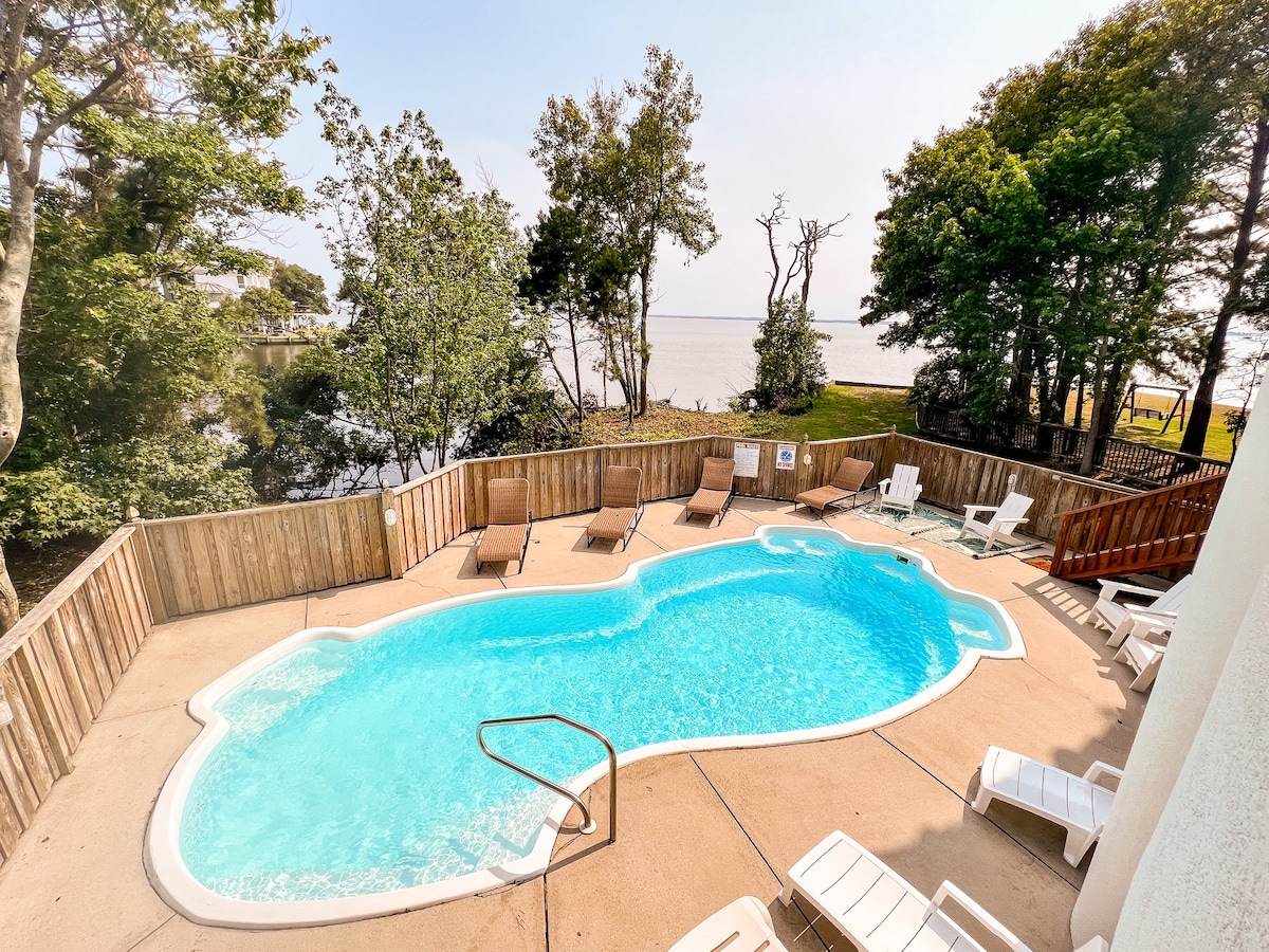 Peaceful 6bdrm Waterfront Home with Private Pool