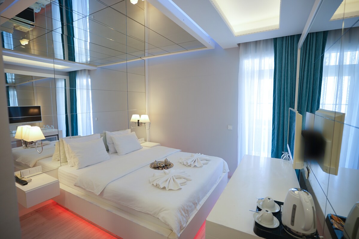 Deluxe Room with Balcony