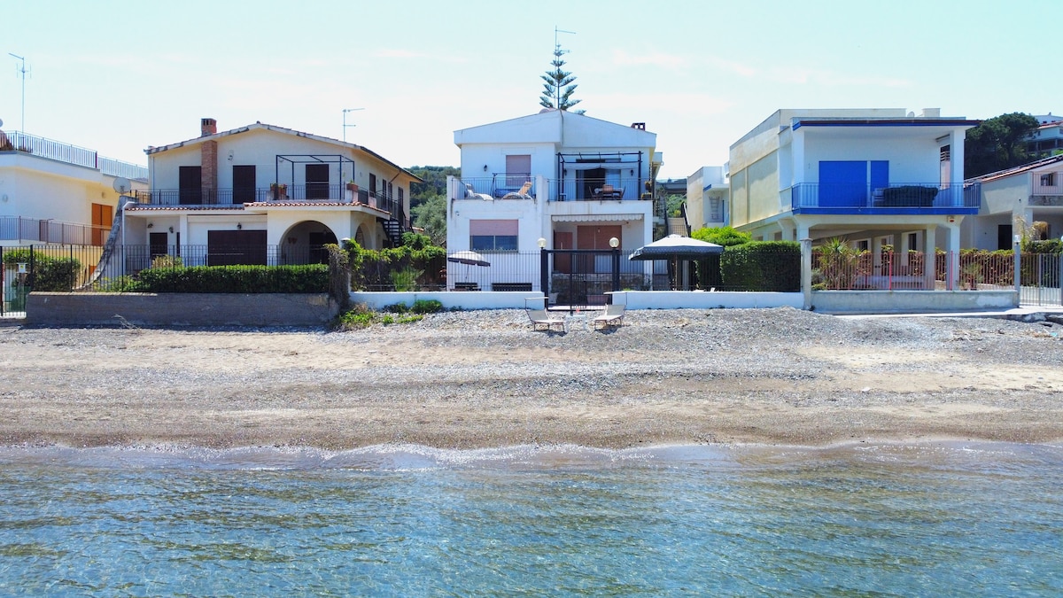 Villa Rita sul Spiaggia ： Apartment Giardino