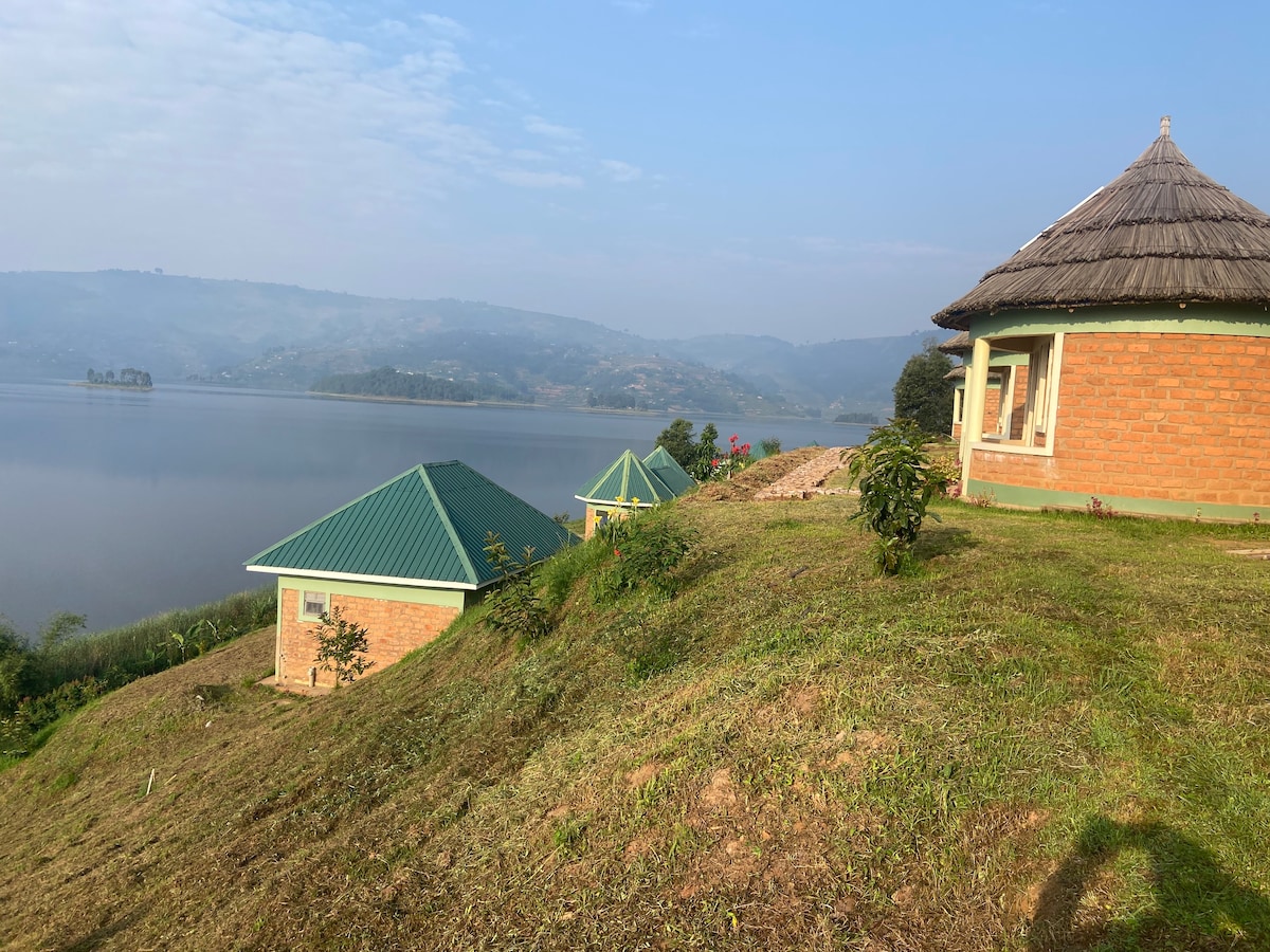Nyamunyonyi Resort Cottages