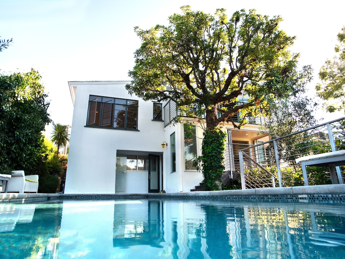 Hollywood Luxury at Outpost Estates Oasis w/Pool