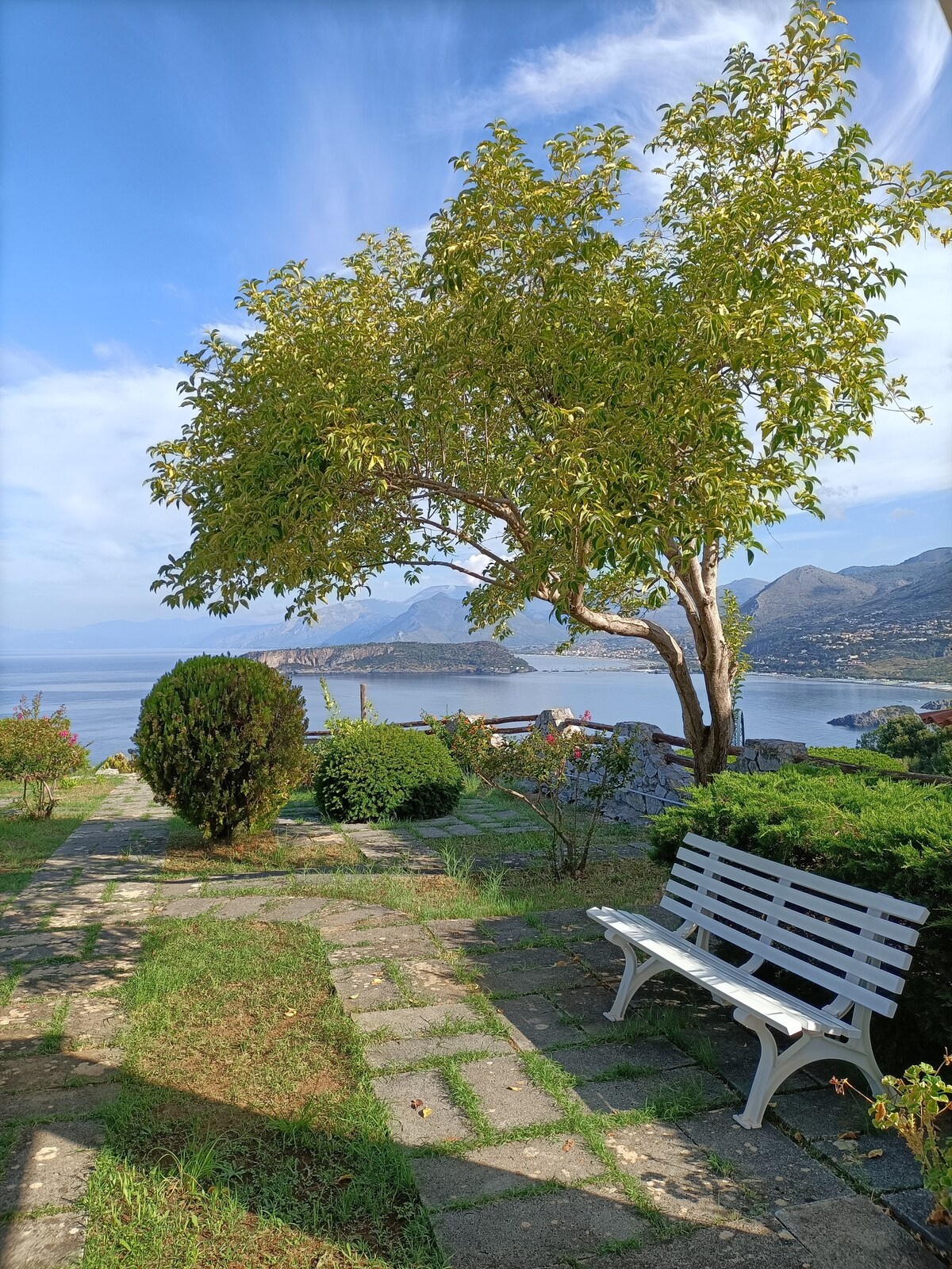 House with a view over the Calabrian sea