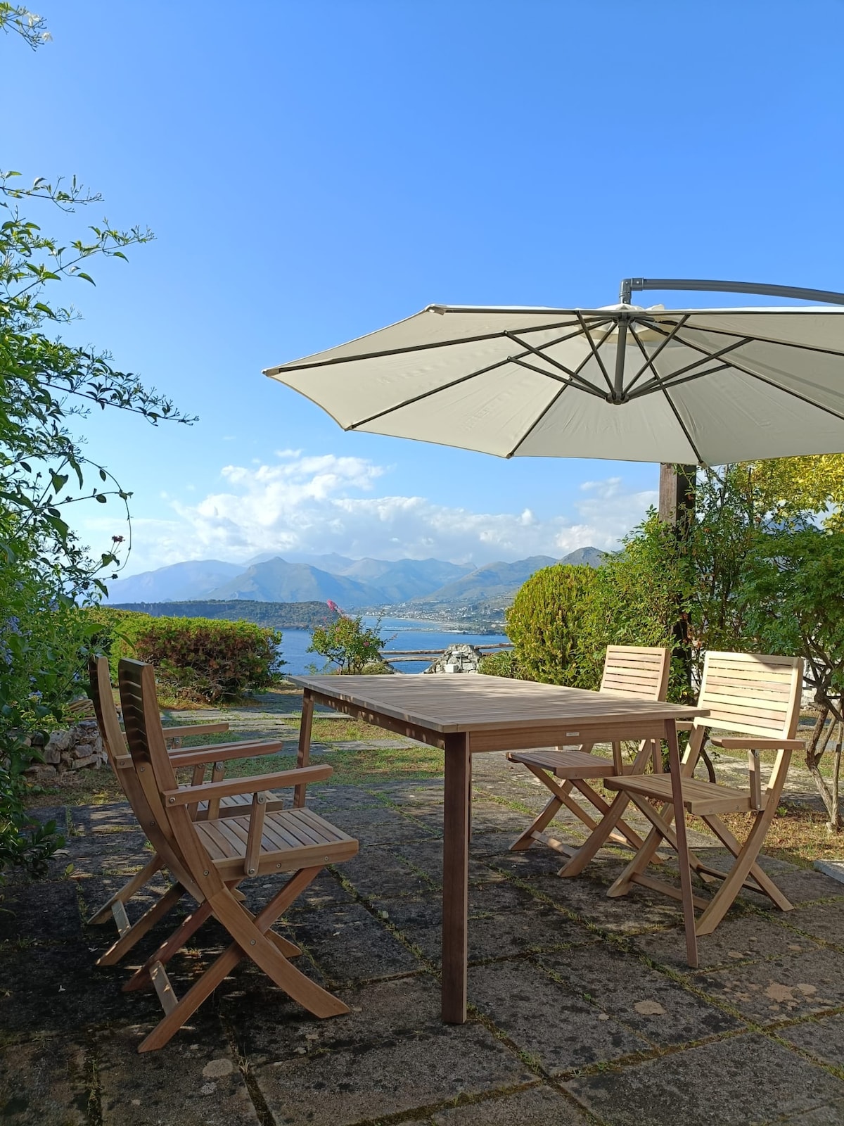 House with a view over the Calabrian sea