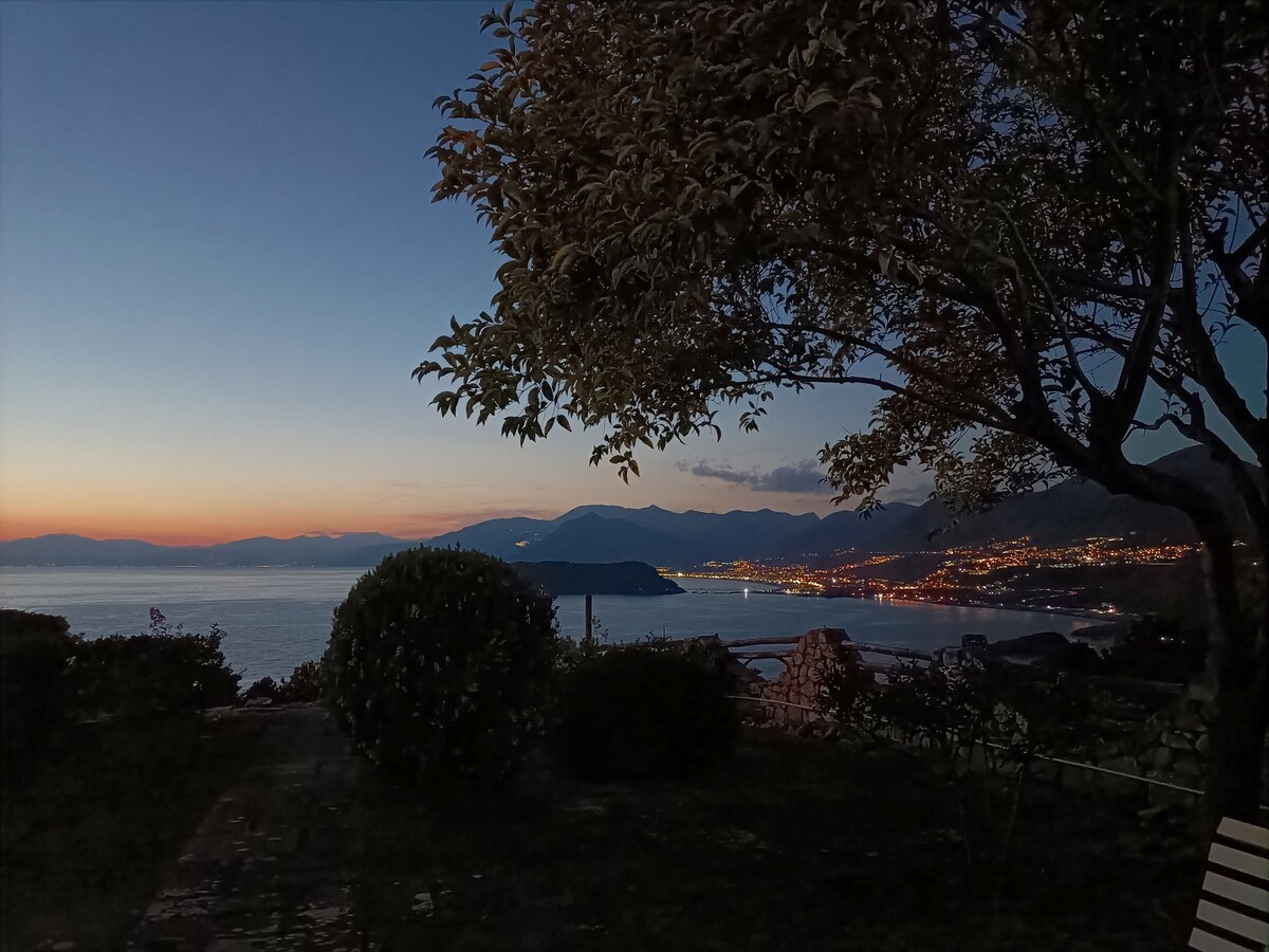 House with a view over the Calabrian sea