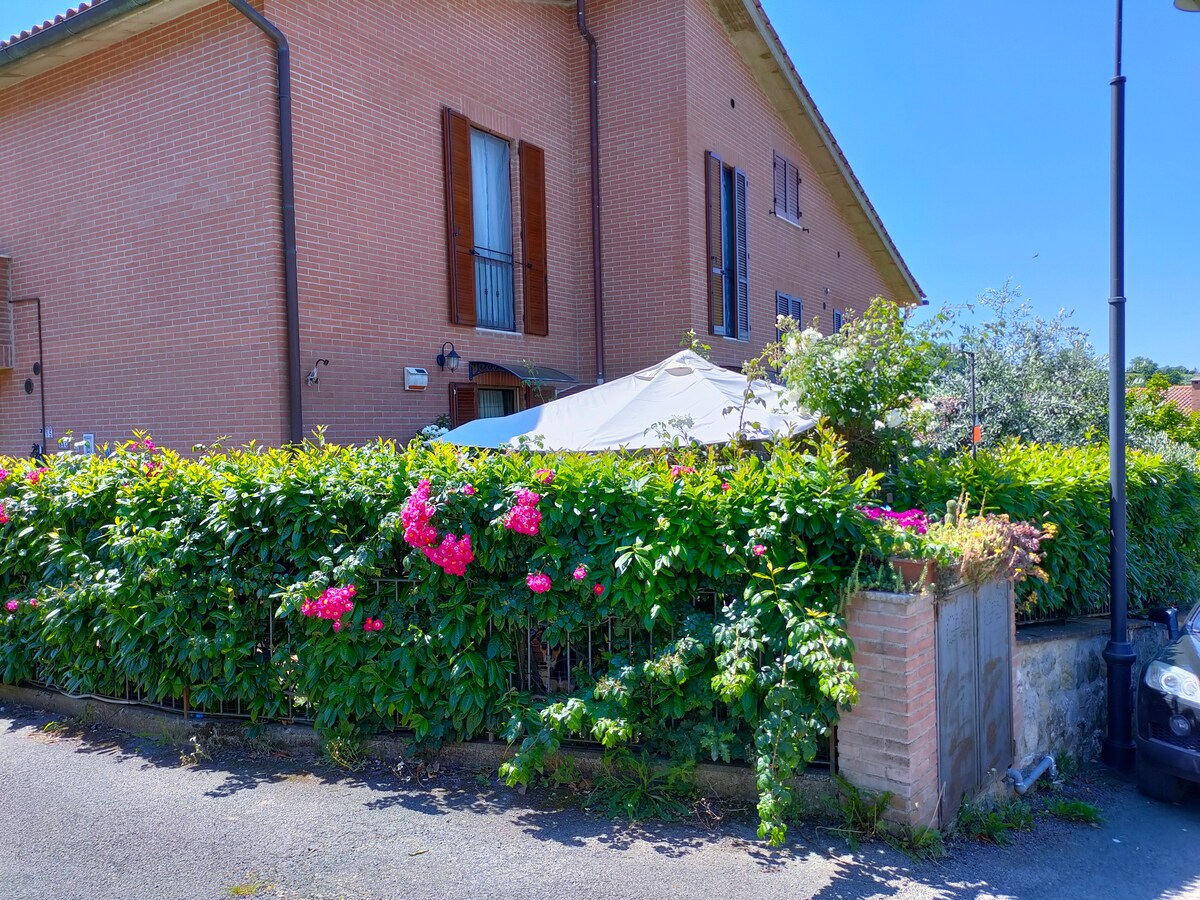 Appartamento con giardino 15 min da Siena, Toscana