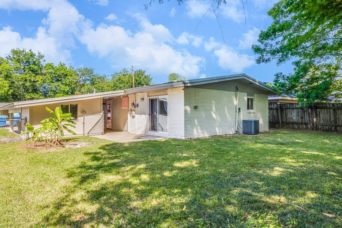 Stylish Lafayette home near local attractions