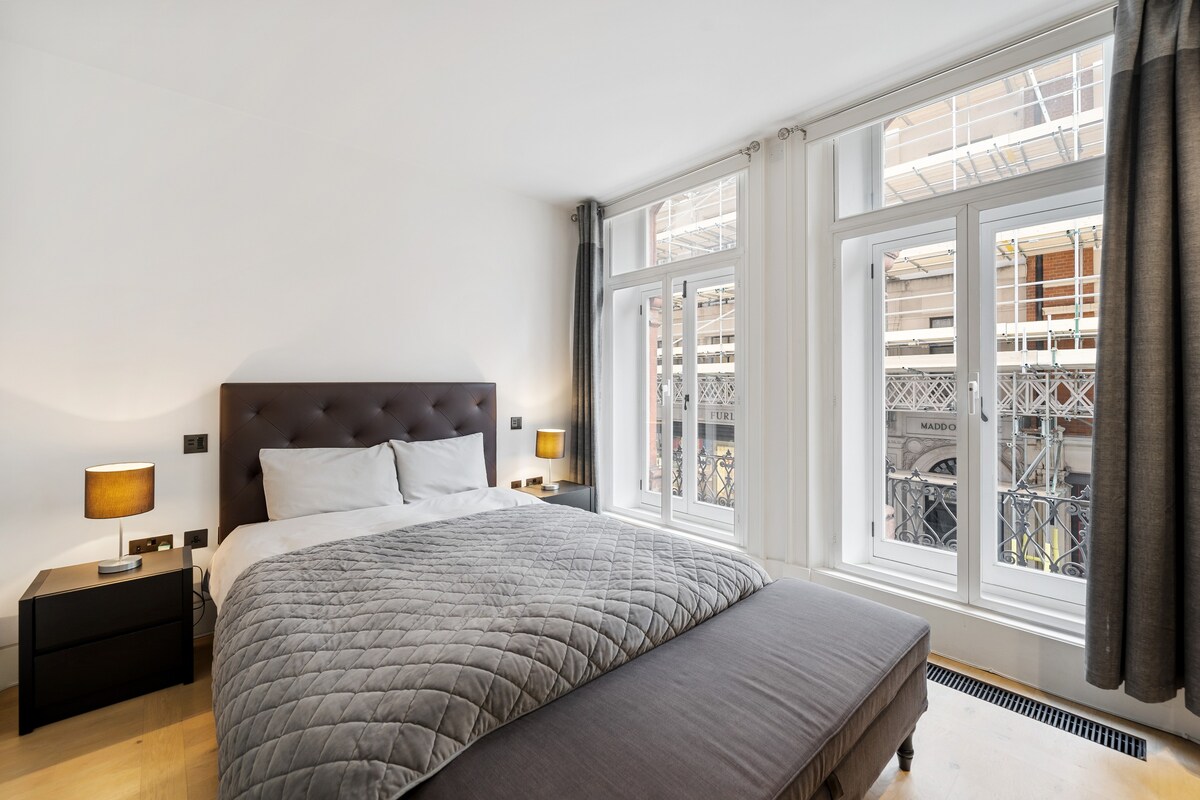 Luxury High End flat in Mayfair, Central London