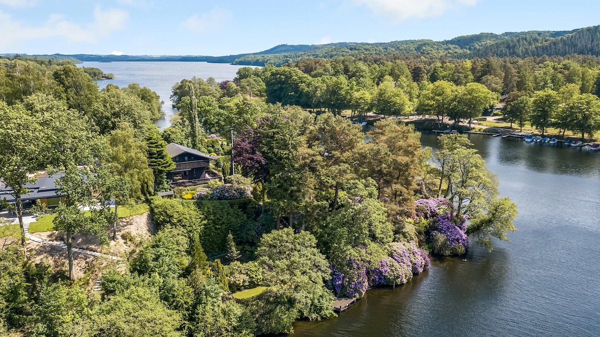 Rhody Lakehouse