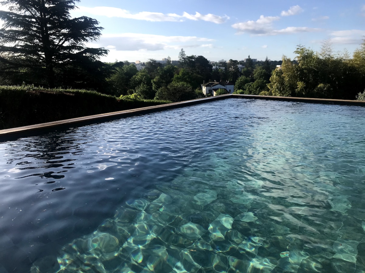 Villa d'architecte avec piscine - 8 personnes