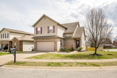 2600 SF home across from Louisville in New Albany