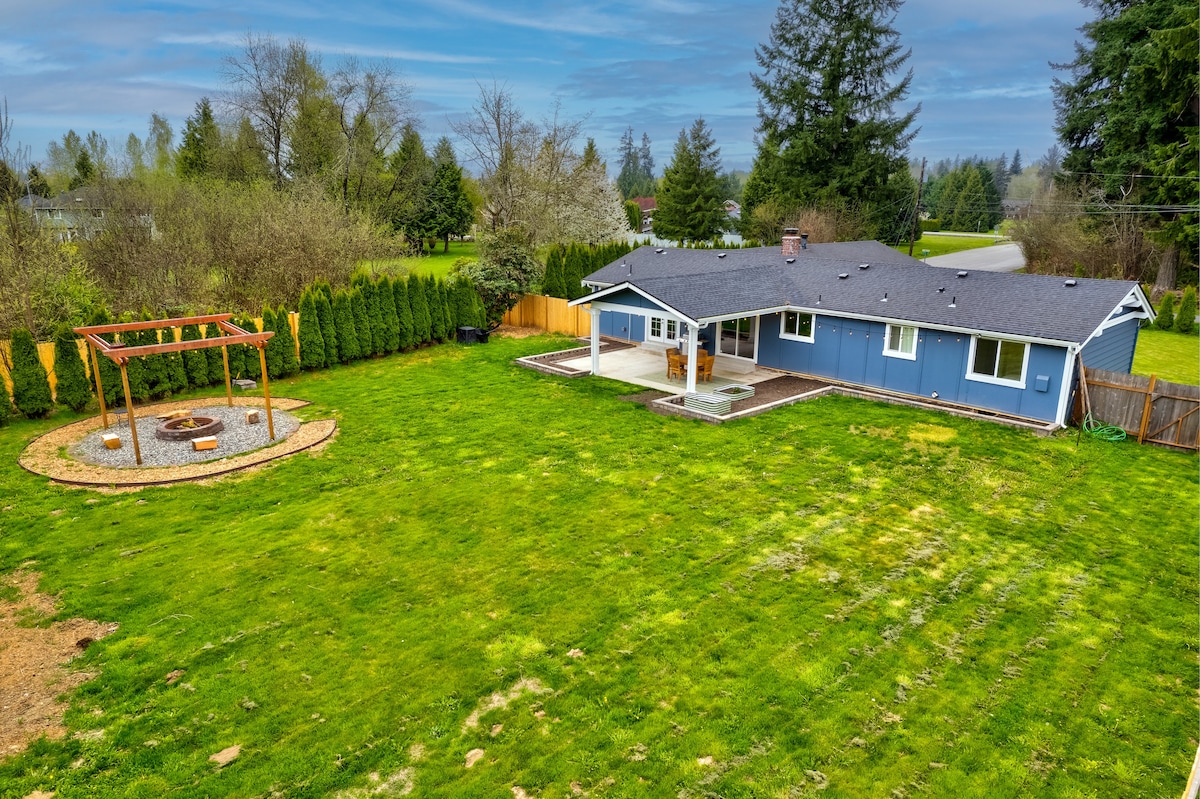 Home in Lake Stevens with yard