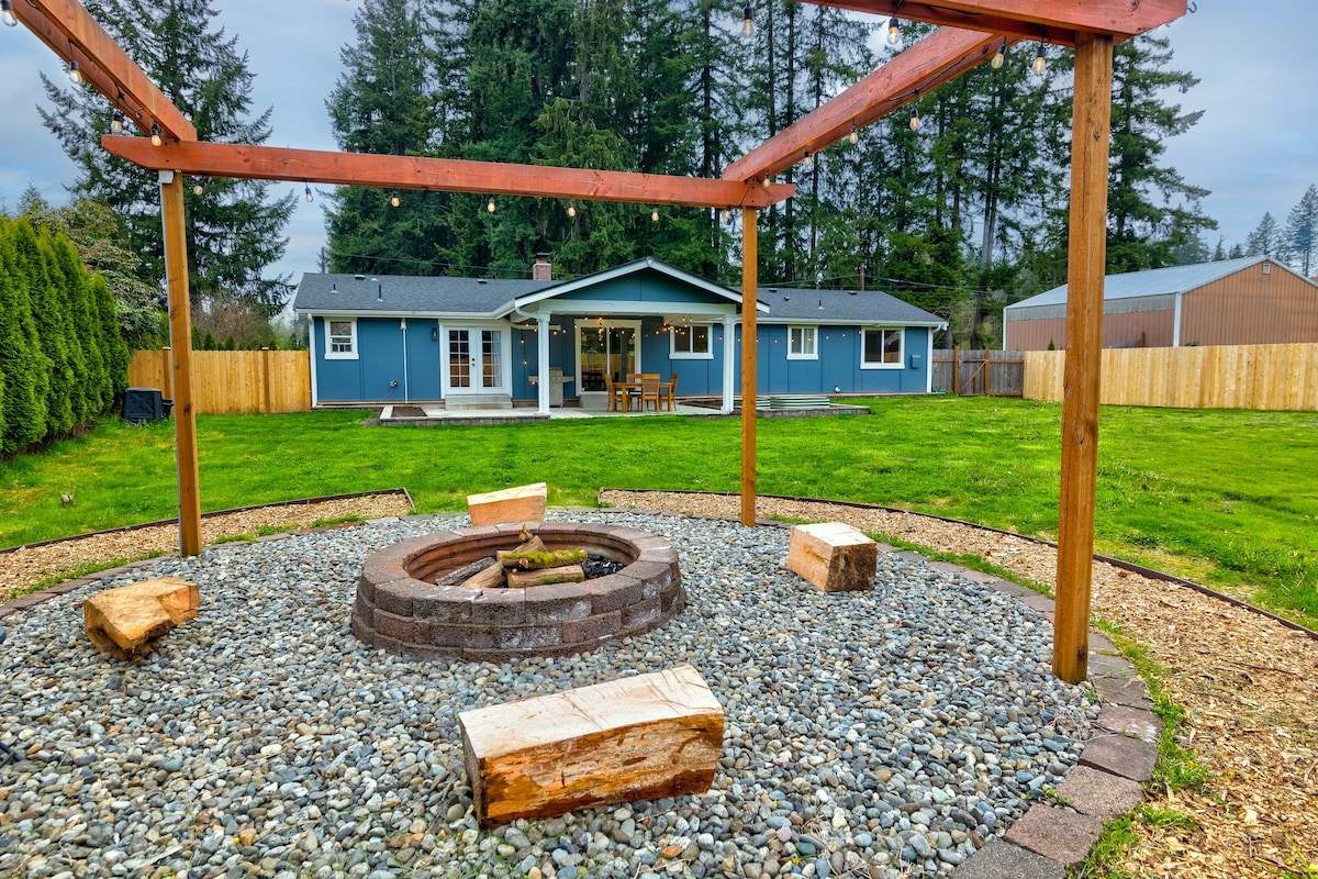 Home in Lake Stevens with yard