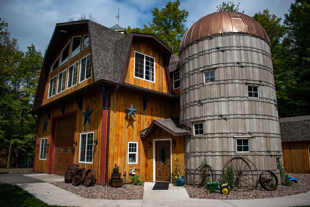 Barn at Friedenswald PeaceForest