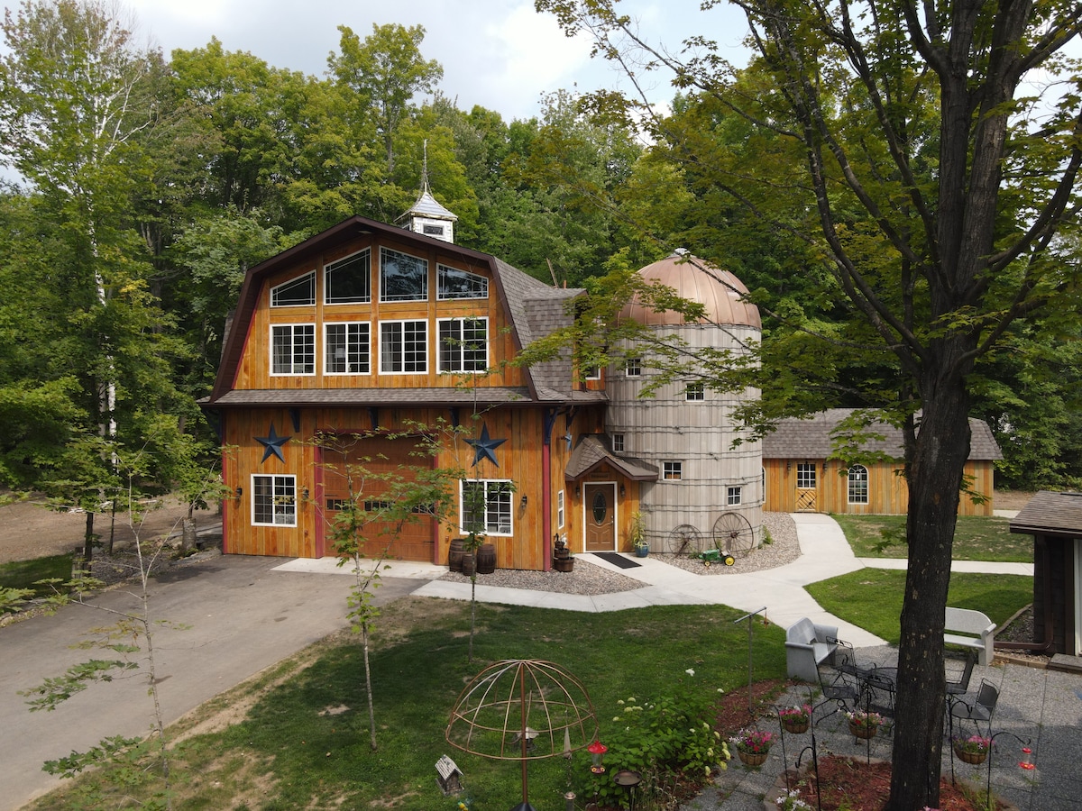 Barn at Friedenswald PeaceForest